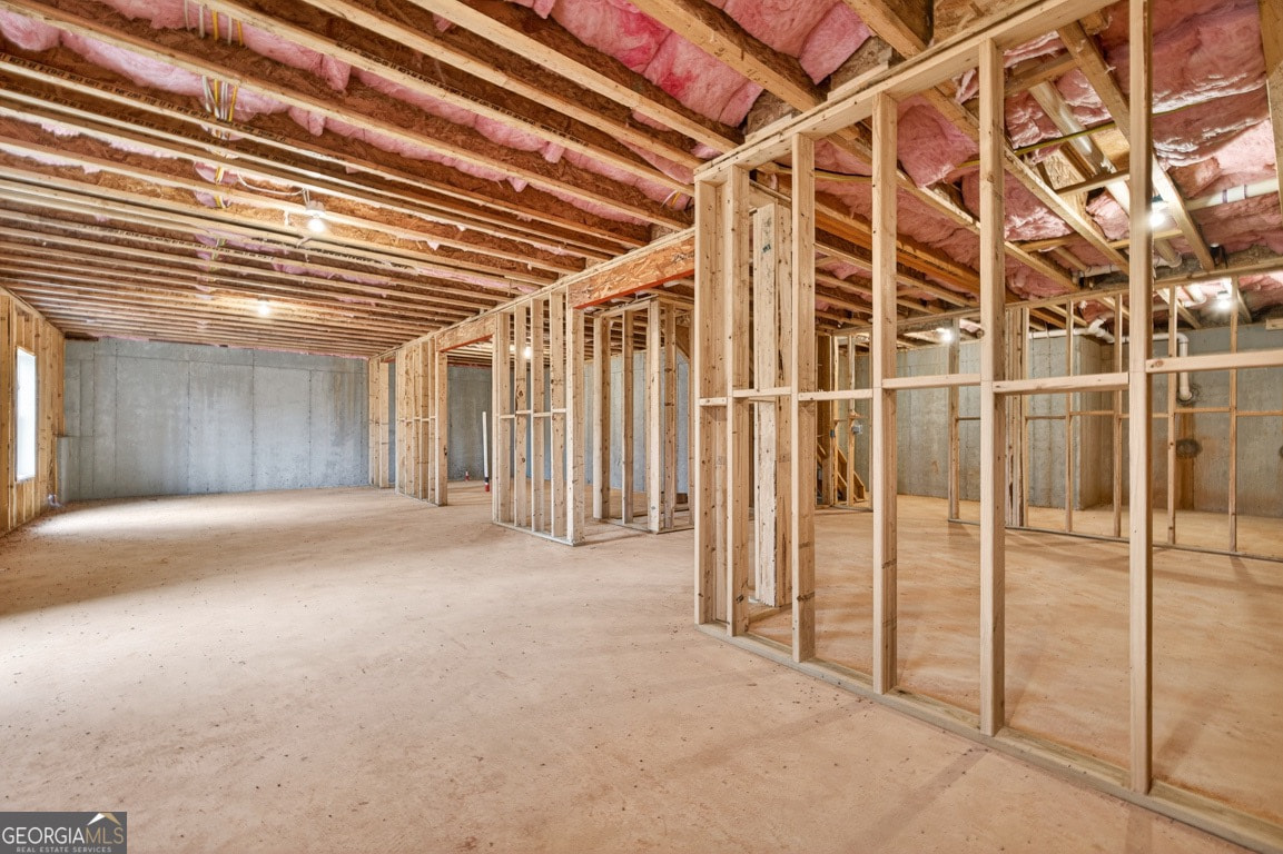 SUBTO in Covington GA 🔥🔥 5.75% Locked In Rate 📉 Master on Main + Basement 🏠 Bonus Room + Media Room + Fireplace 🎬 NO Pre-approval or Credit Check 🚫 - photo 56