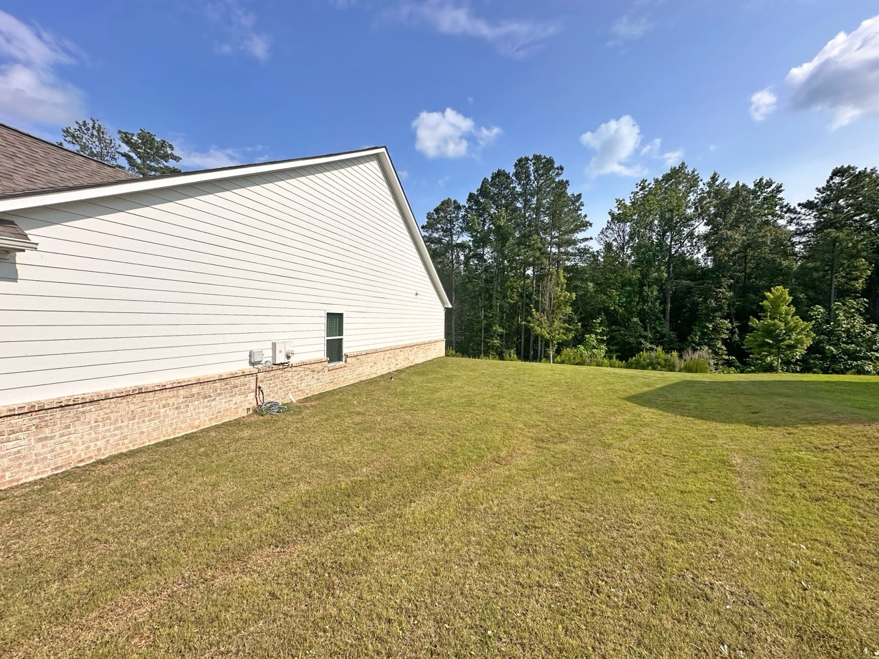 SUBTO in Fairburn GA 🔥🔥 Stone Crest Estate 2022 New Build 🏠 Chef Kitchen + Granite Throughout 🍳 1.9 Acres No Rental Restrictions 😍 NO Pre-approval or Credit Check 🚫 - photo 3