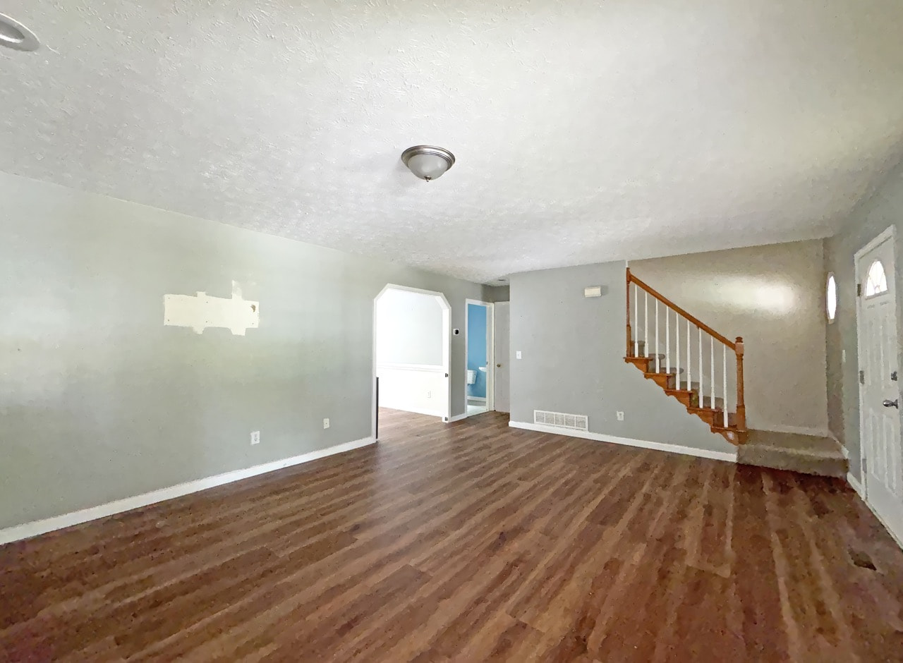 RENT READY SUBTO in Dallas GA 🔥🔥 w POOL ⛱️ NO PMT TIL AUGUST 🚨 NO HOA or Rental Restrictions 😍 NO Pre-approval or Credit Check 🚫 - photo 10