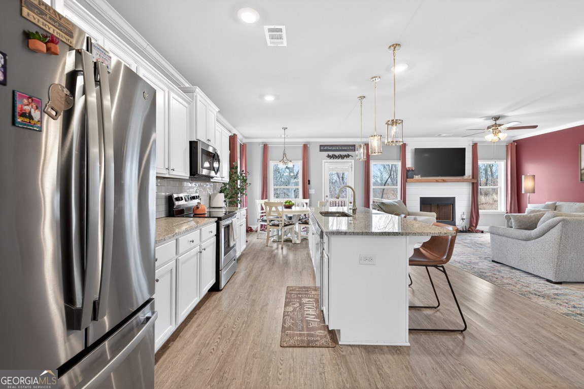 SUBTO in Covington GA 🔥🔥 5.75% Locked In Rate 📉 Master on Main + Basement 🏠 Bonus Room + Media Room + Fireplace 🎬 NO Pre-approval or Credit Check 🚫 - photo 12