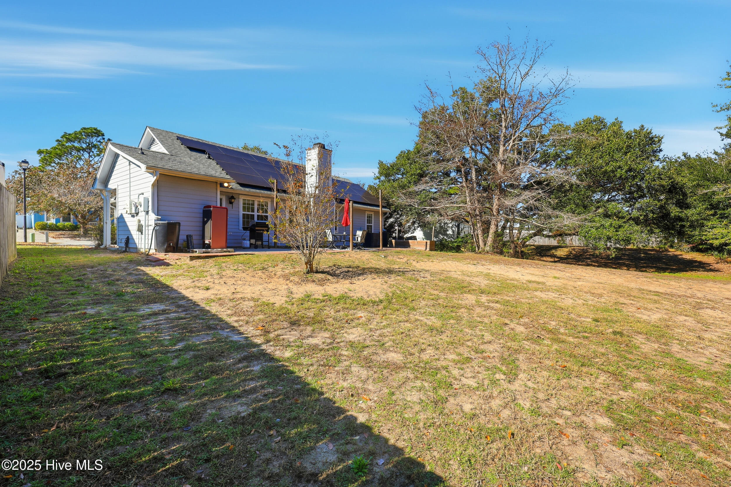 😍 BEAUTIFUL SUBTO 😍 in WILMINGTON NC 📍 Near CAROLINA BEACH 🏖️ VACATION STYLE HOME, TURNKEY 🔑 No Credit Check Needed!! 🚫 NO PMT TIL AUGUST 💪 - photo 5