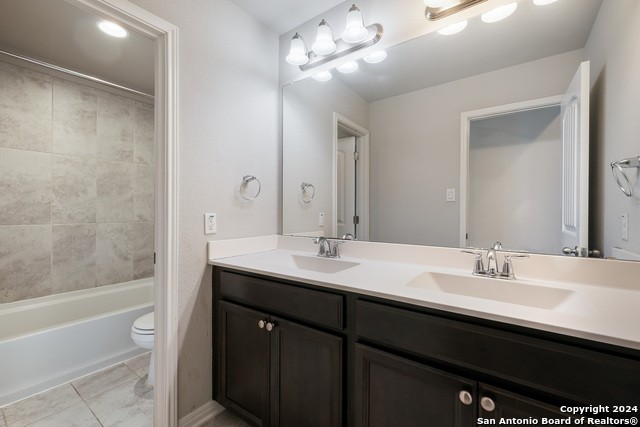 SUBTO in San Antonio TX 78250 ๐ฅ๐ฅ NO PMT TIL SEPTEMBER ๐ช Smart Home on Cul-de-Sac ๐ Media Room + Covered Patio ๐ฌ NO Pre-approval or Credit Check ๐ซ - photo 20