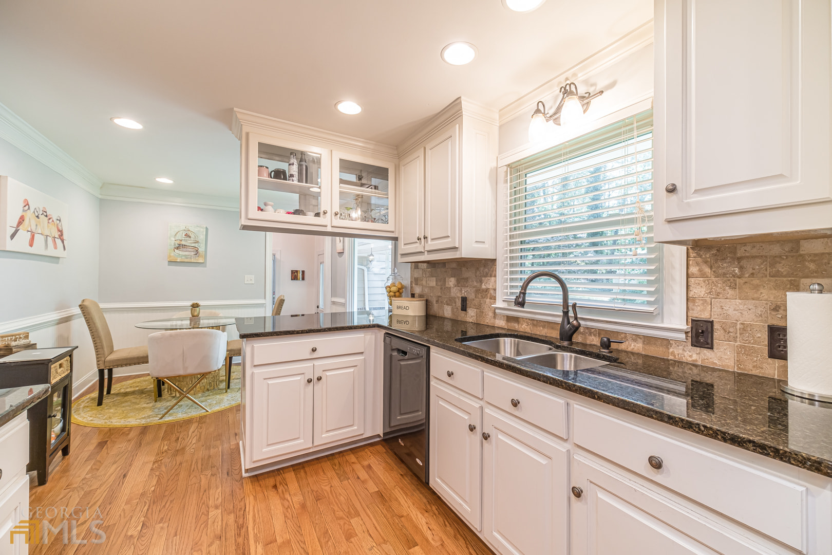 SUBTO in Snellville GA w $50k Equity š„š„ 5.78% Locked In Rate š Screened Porch + Fenced Backyard šæ Granite Kitchen + Gas Cooktop š³ NO Pre-approval or Credit Check š« - photo 22