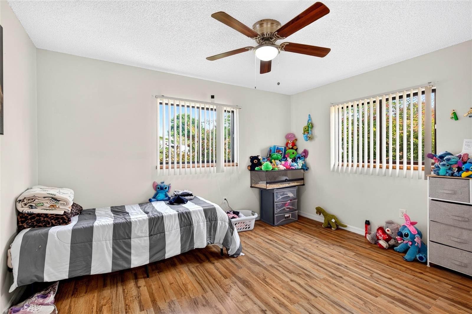 ๐ด 55+ Subto Deal in Ocala FL ๐ด Block 2/2 with Screened Lanai ๐
Pool + Clubhouse ๐ Only 10% Down ๐๏ธ NO Pre-approval or Credit Check ๐
- photo 12