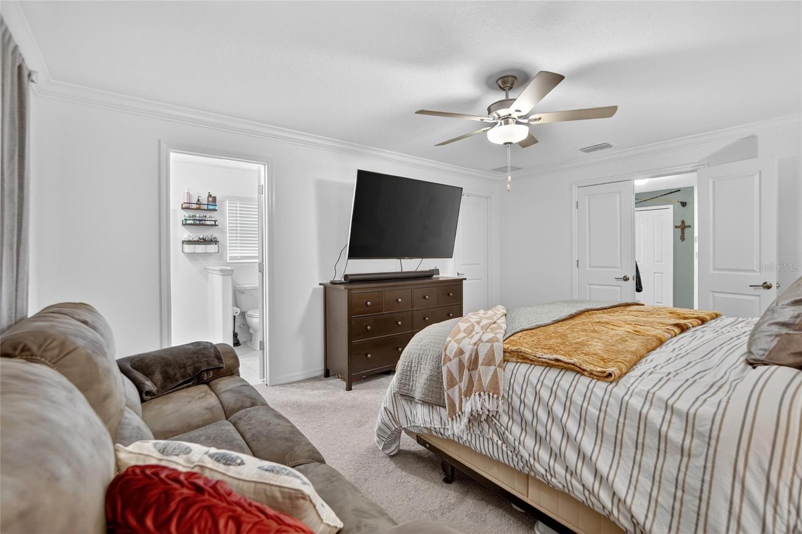 ๐๏ธ 4.75% Subto Townhome in Zephyrhills FL ๐ Up to $3,750/mo on Airbnb ๐ Solar + EV โ๏ธ Less than 6% Down ๐ช NO Pre-approval or Credit Check โ - photo 13
