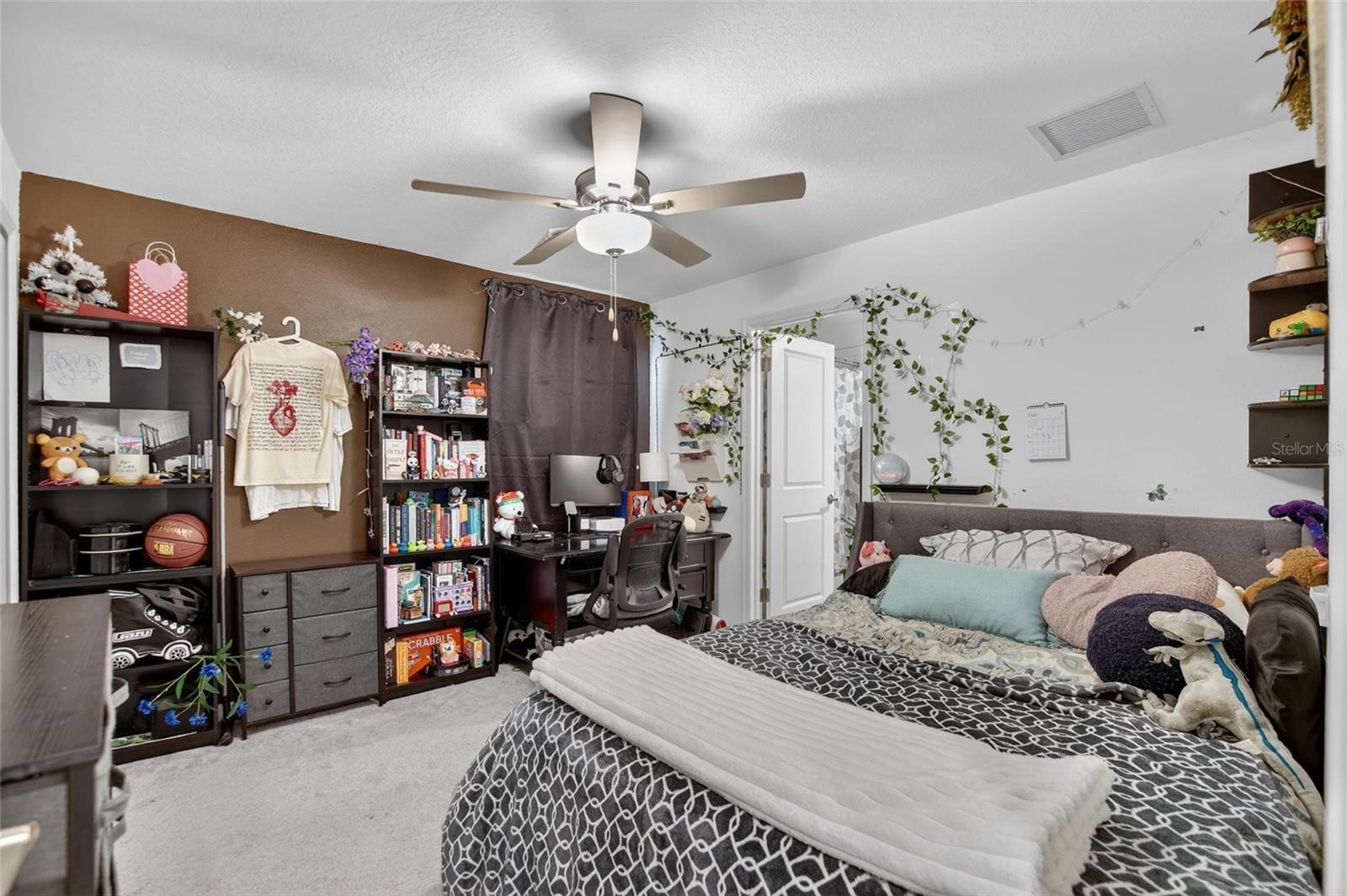 ๐๏ธ 4.75% Subto Townhome in Zephyrhills FL ๐ Up to $3,750/mo on Airbnb ๐ Solar + EV โ๏ธ Less than 6% Down ๐ช NO Pre-approval or Credit Check โ - photo 17
