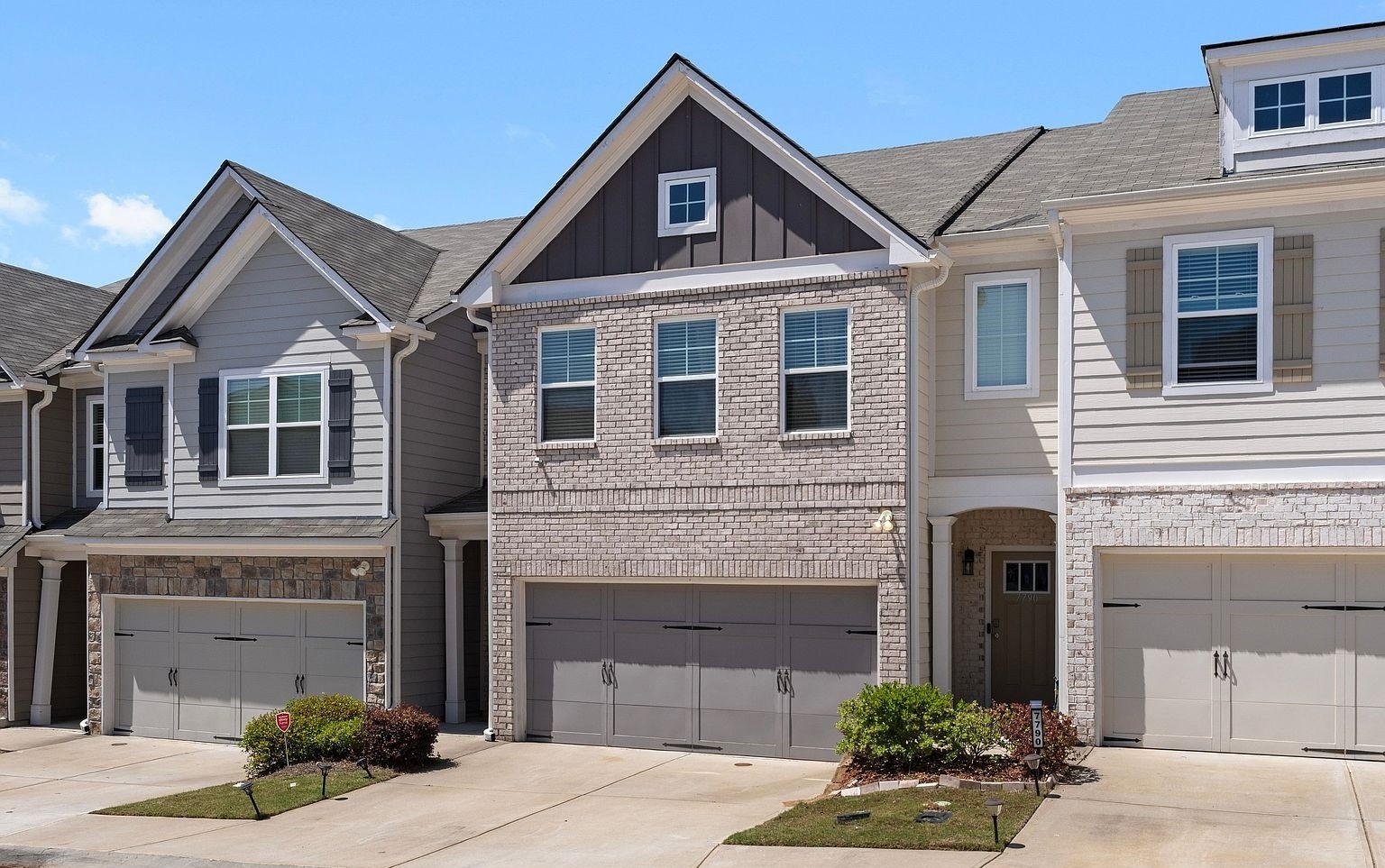 ๐ 2022 Townhome Subto Fairburn GA ๐๏ธ NO Payment Until November ๐ต Only 8% Down ๐งณ MTR Up to $3,500/mo ๐ซ NO Pre-approval or Credit Check - photo 26