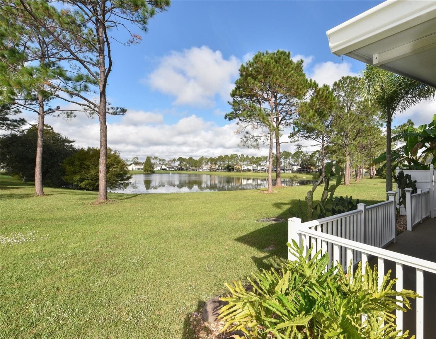 ๐
Pond View 3 Bed Subto in Orlando FL ๐ Minutes to UCF ๐งณ MTR Up to $4,400/mo ๐ฐ Only 9% Down โ NO Pre-approval or Credit Check - photo 8