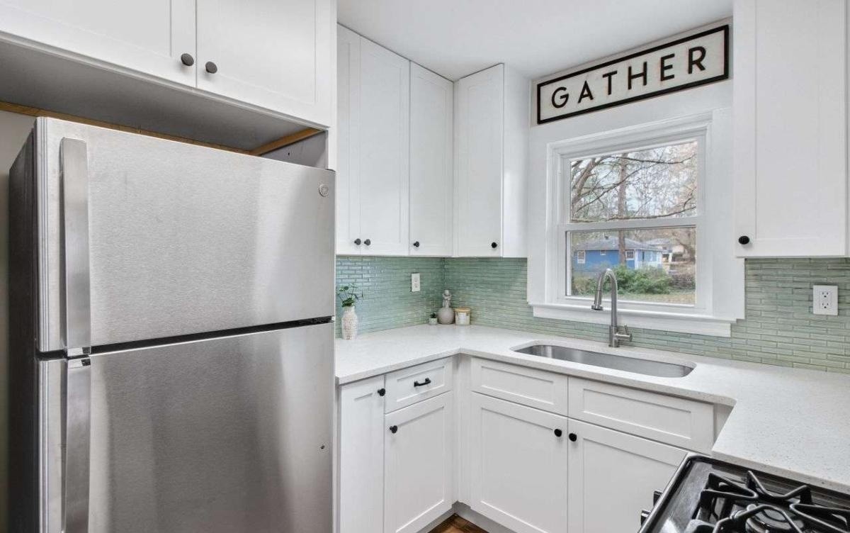๐๏ธ 3 Bed Subto in Atlanta GA ๐๏ธ Minutes to Downtown ๐๏ธ Airbnb Up to $3,500/mo ๐ฒ Only 7% Down ๐
NO HOA โ NO Pre-approval or Credit Check - photo 3