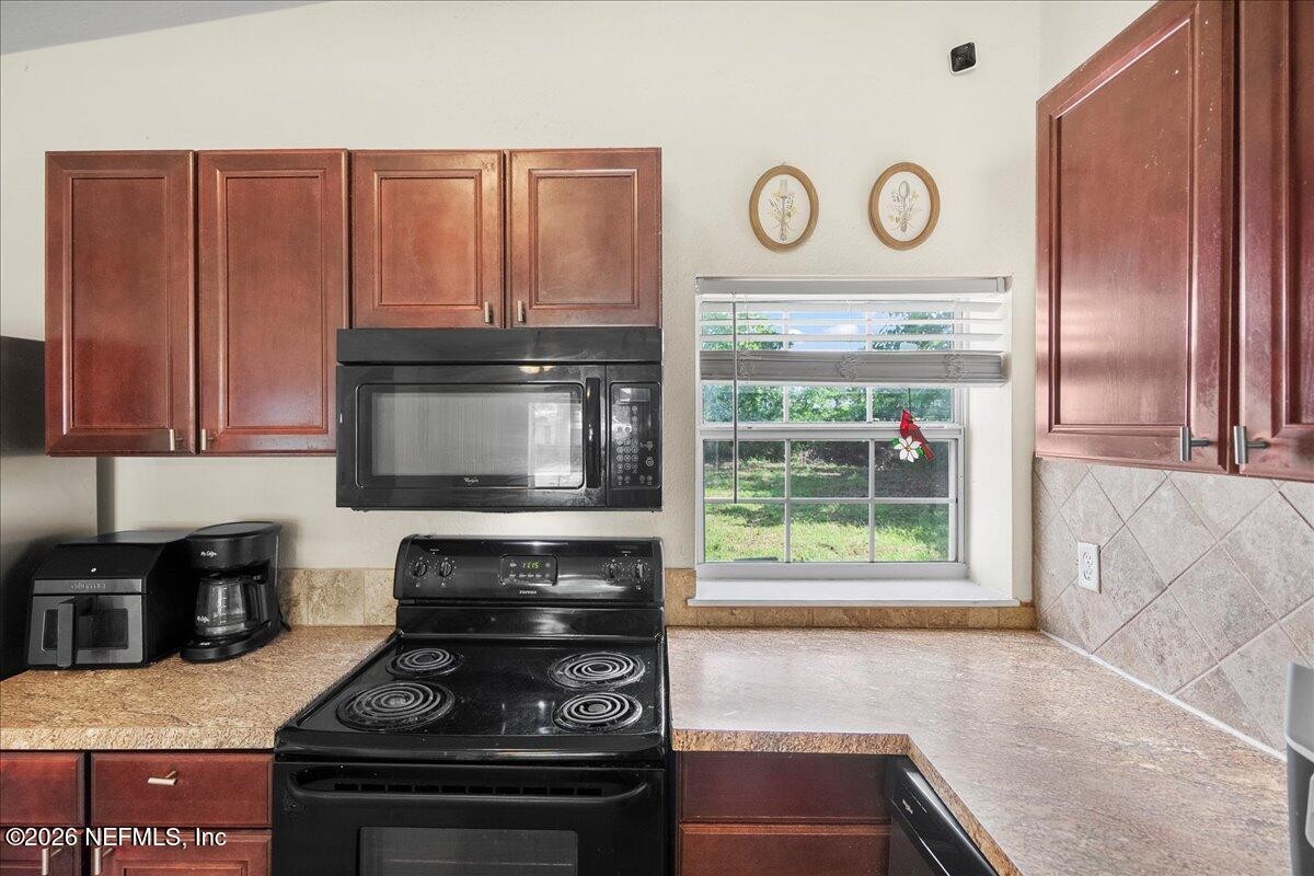 ๐ Vacant + NO HOA! 2 Bed Subto in Jacksonville FL ๐๏ธ Section 8 $2,090/mo ๐ด Near Town Center ๐ช Only 9% Down ๐ NO Pre-approval - photo 4