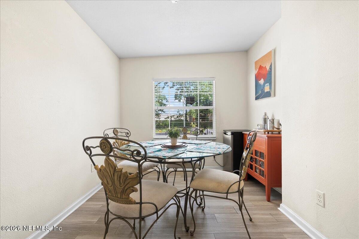 ๐ Vacant + NO HOA! 2 Bed Subto in Jacksonville FL ๐๏ธ Section 8 $2,090/mo ๐ด Near Town Center ๐ช Only 9% Down ๐ NO Pre-approval - photo 9