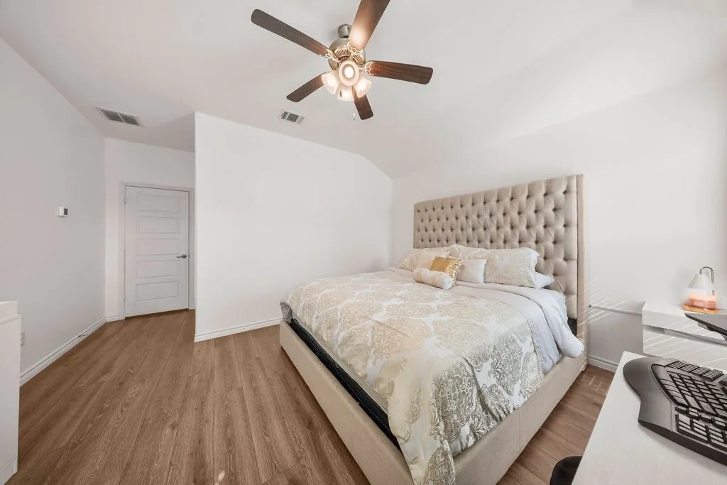 ๐ค McKinney TX Subto at 5.75% ๐ 2024 Build, 3 Bed ๐ผ MTR Up to $4,500/mo ๐ Only 9% Down ๐ฆ NO Pre-approval or Credit Check - photo 12