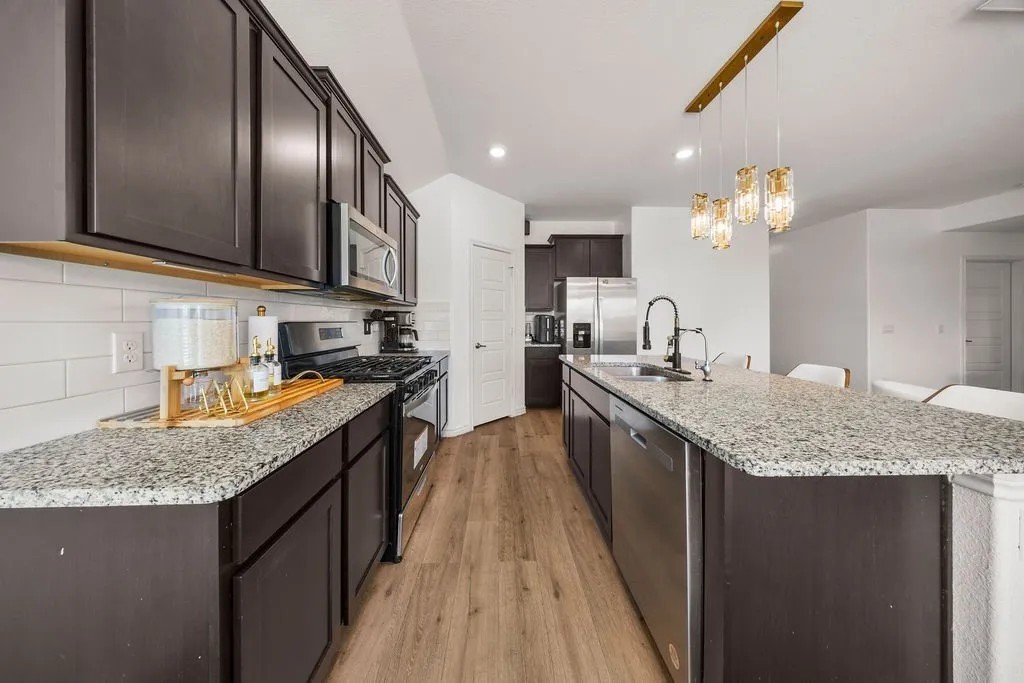 ๐ค McKinney TX Subto at 5.75% ๐ 2024 Build, 3 Bed ๐ผ MTR Up to $4,500/mo ๐ Only 9% Down ๐ฆ NO Pre-approval or Credit Check - photo 4