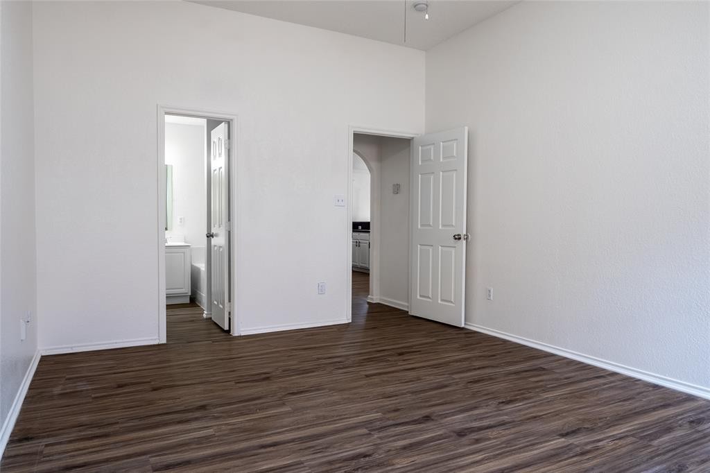 NO Payment Until Jan 2027 ๐๏ธ Fort Worth TX Subto ๐ 4 Bed Off Chisholm Trail ๐ฃ๏ธ Rent by the Room ๐ช Only 8% Down ๐ NO Pre-approval - photo 16
