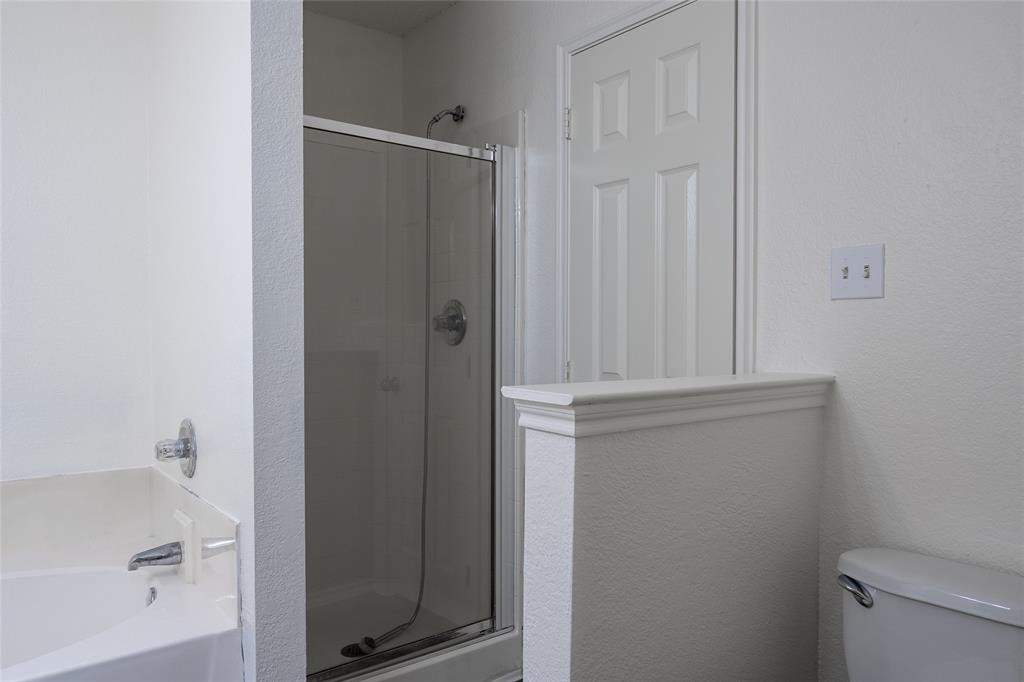 NO Payment Until Jan 2027 ๐๏ธ Fort Worth TX Subto ๐ 4 Bed Off Chisholm Trail ๐ฃ๏ธ Rent by the Room ๐ช Only 8% Down ๐ NO Pre-approval - photo 18