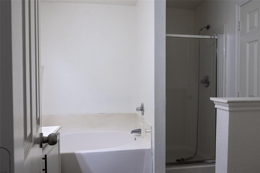 NO Payment Until Jan 2027 ๐๏ธ Fort Worth TX Subto ๐ 4 Bed Off Chisholm Trail ๐ฃ๏ธ Rent by the Room ๐ช Only 8% Down ๐ NO Pre-approval - photo 19