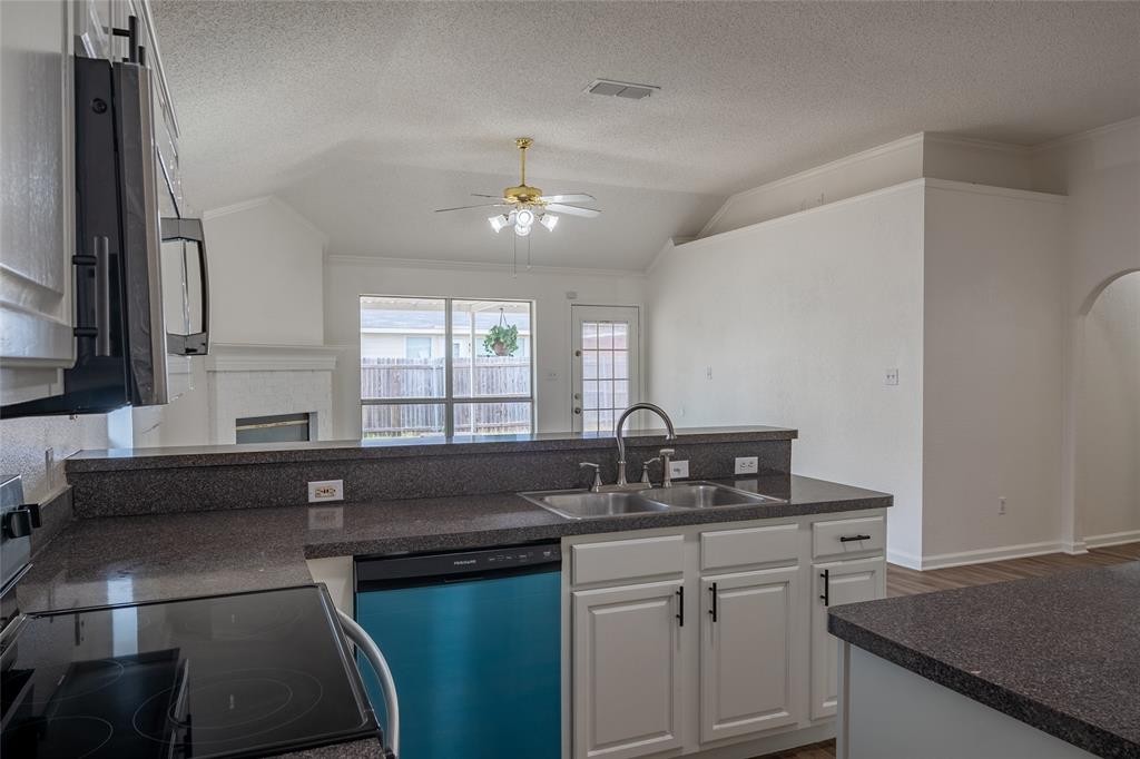 NO Payment Until Jan 2027 ๐๏ธ Fort Worth TX Subto ๐ 4 Bed Off Chisholm Trail ๐ฃ๏ธ Rent by the Room ๐ช Only 8% Down ๐ NO Pre-approval - photo 2