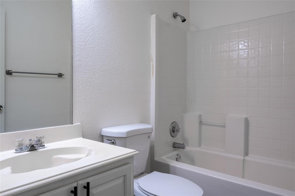 NO Payment Until Jan 2027 ๐๏ธ Fort Worth TX Subto ๐ 4 Bed Off Chisholm Trail ๐ฃ๏ธ Rent by the Room ๐ช Only 8% Down ๐ NO Pre-approval - photo 21
