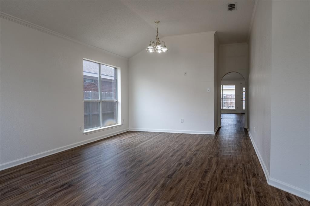 NO Payment Until Jan 2027 ๐๏ธ Fort Worth TX Subto ๐ 4 Bed Off Chisholm Trail ๐ฃ๏ธ Rent by the Room ๐ช Only 8% Down ๐ NO Pre-approval - photo 5