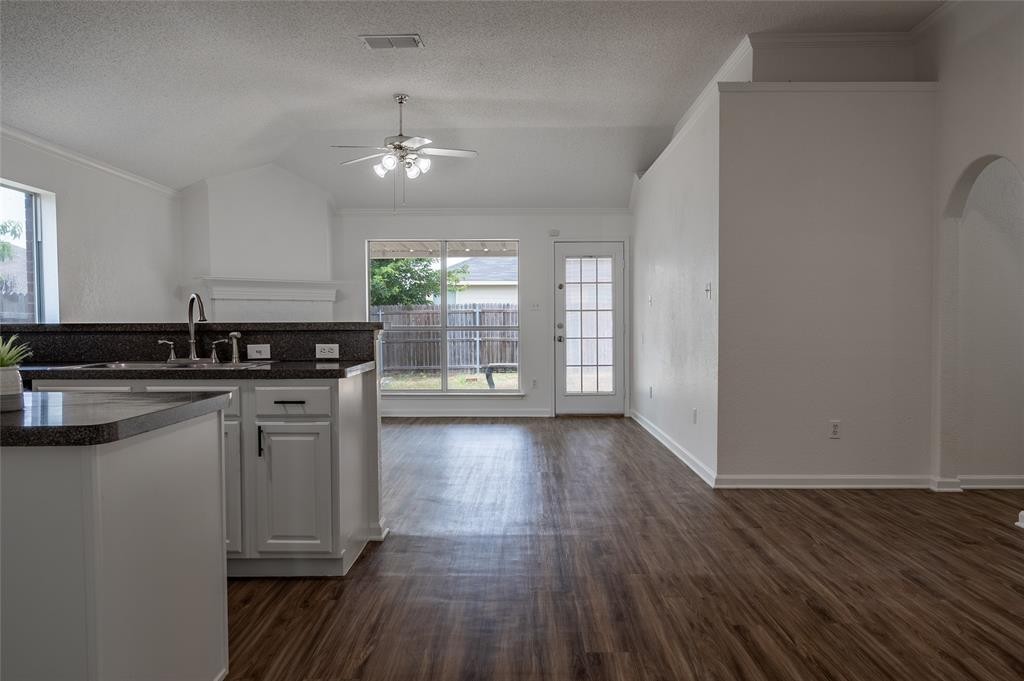NO Payment Until Jan 2027 ๐๏ธ Fort Worth TX Subto ๐ 4 Bed Off Chisholm Trail ๐ฃ๏ธ Rent by the Room ๐ช Only 8% Down ๐ NO Pre-approval - photo 8