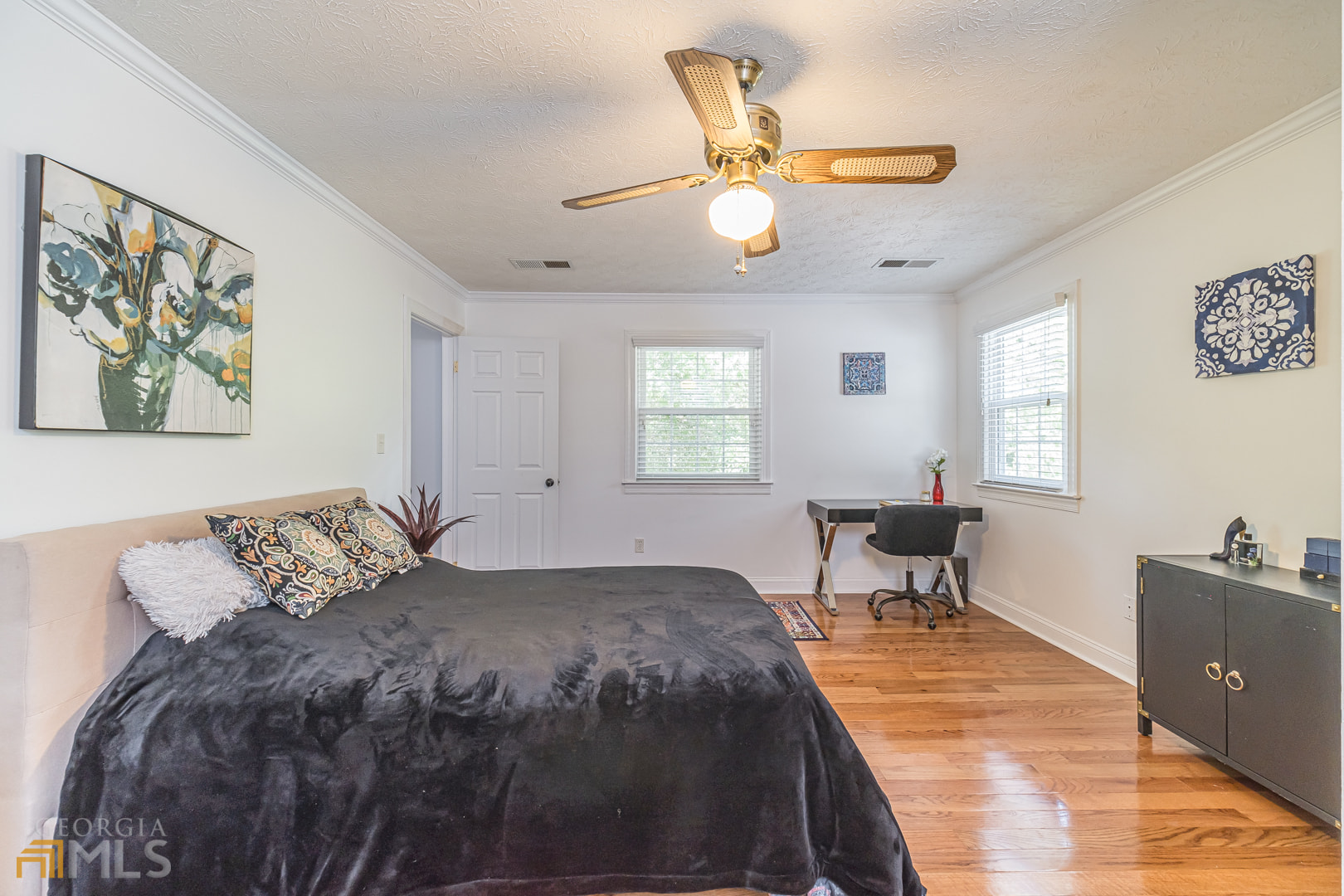 SUBTO in Snellville GA w $50k Equity š„š„ 5.78% Locked In Rate š Screened Porch + Fenced Backyard šæ Granite Kitchen + Gas Cooktop š³ NO Pre-approval or Credit Check š« - photo 32