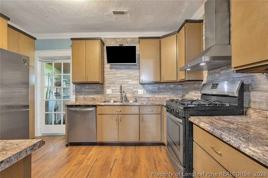 ๐ฅ Subject-To Co-Living Cash Cow in Lumberton NC ๐ฅ๐ฅ Massive 5 Bed / 3.5 Bath, 3,032 sqft on Over an Acre ๐ก Just $25k Down + CC to Take Over ๐ Oversized Workshop + Sunroom ๐ ๏ธ No Bank Qualifying, No Credit Check ๐ซ - photo 19