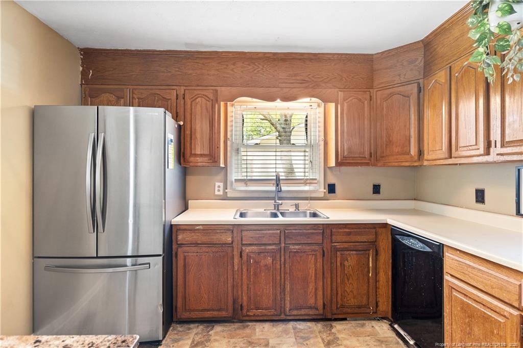 ๐ฅ CRAZY SUB2 in Fayetteville NC ๐ฅ๐ฅ 2,130 sqft 3 Bed / 2 Bath ๐ ๐ Minutes to Fort Liberty ๐๏ธ No Bank Qualifying, No Credit Check ๐ซ - photo 21