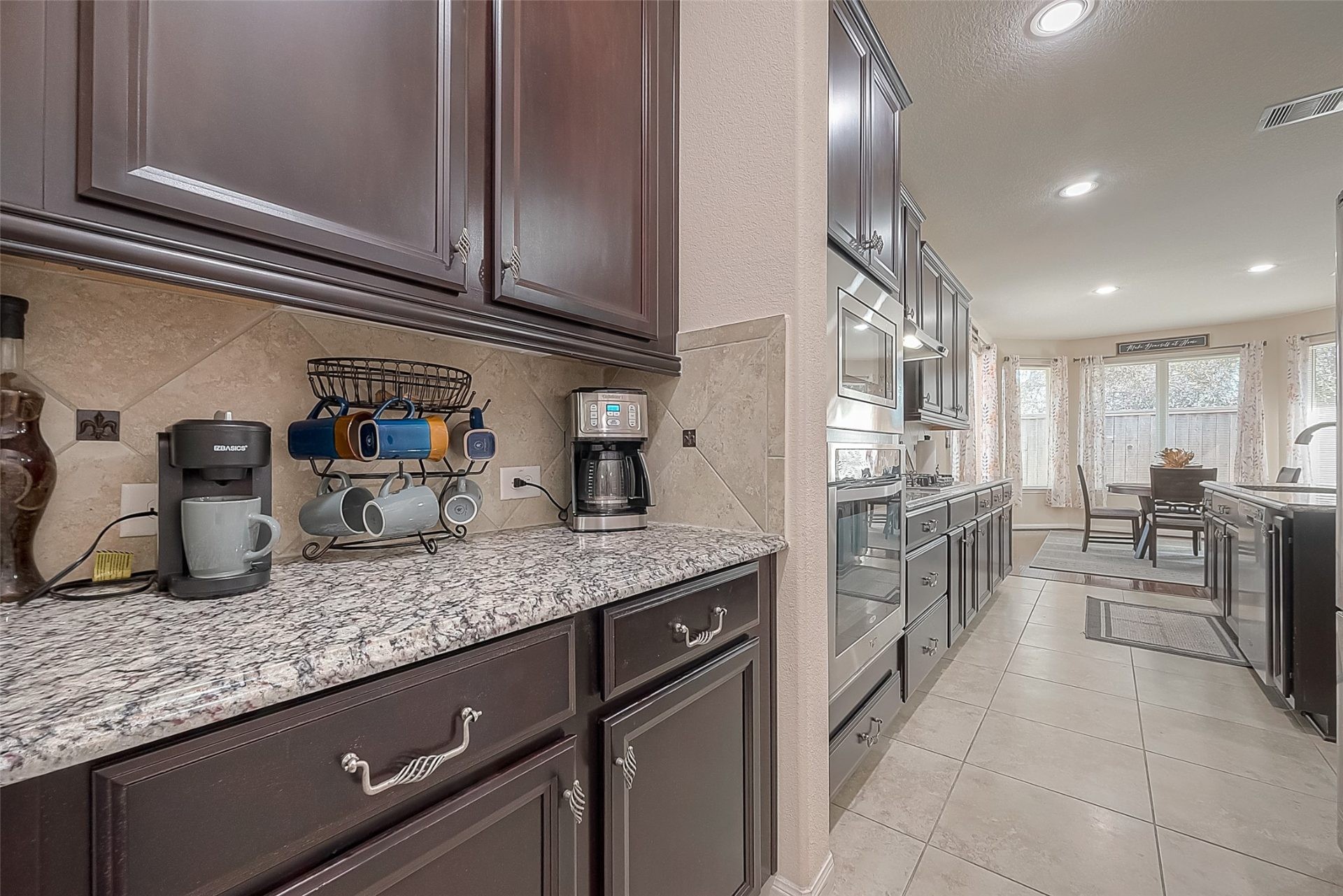 ๐ฅ Subject-To Stunner in Spring TX ๐ฅ๐ฅ Massive 5 Bed / 5 Bath, 3,950 sqft 2014 Build ๐ก Locked-In 4.75% CRAZY RATE ๐ Just $40k Down! ๐ต Built-In Equity, No Bank Qualifying ๐ซ - photo 26