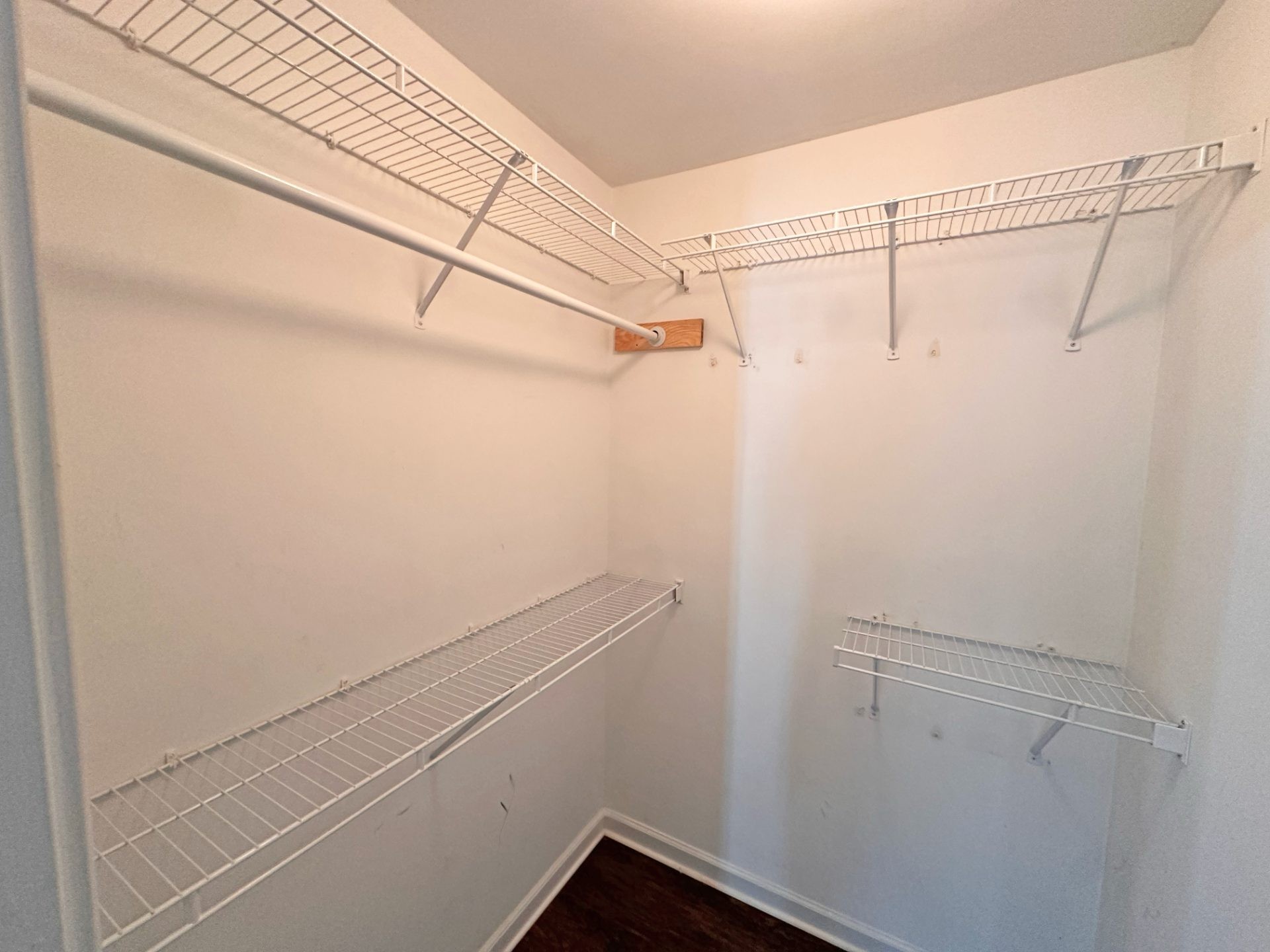 ๐ฅ Subject-To STR Money Maker in Dallas GA ๐ฅ Clean 3 Bed / 2 Bath, 1,681 sqft on a Corner Lot ๐ก Up to $6,000/mo on Airbnb ๐ฐ Just $20k Down + CC to Take Over ๐ No HOA, Vacant and Ready ๐ช No Bank Qualifying ๐ซ - photo 6