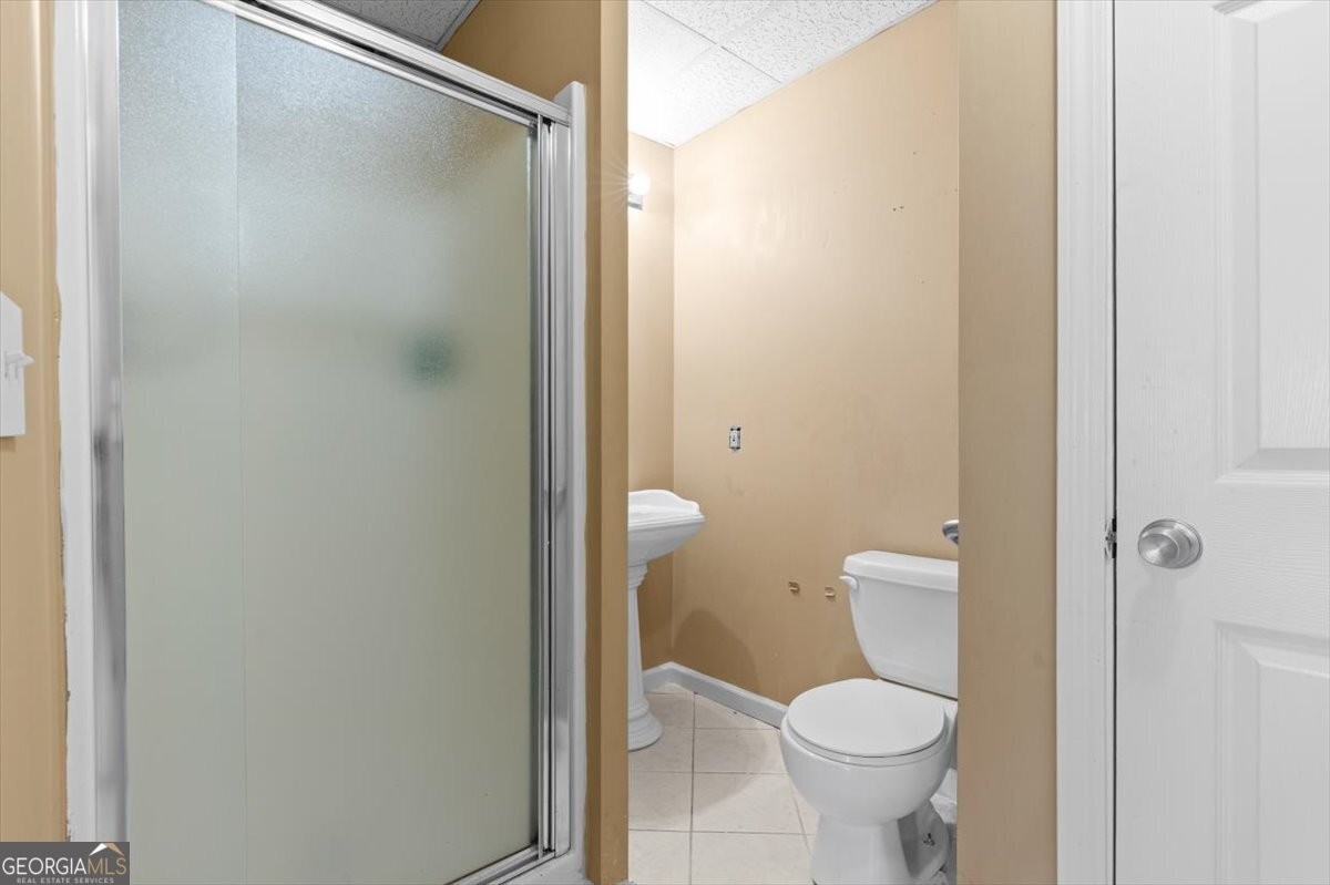 ๐ฅ Subject-To Deal in Dallas GA ๐ฅ๐ฅ Locked 4.99% Rate ๐ Only $35k to Step In ๐ต 5 Bed / 3.5 Bath + Pool + Outdoor Kitchen ๐ NO Pre-approval or Credit Check ๐ซ - photo 11