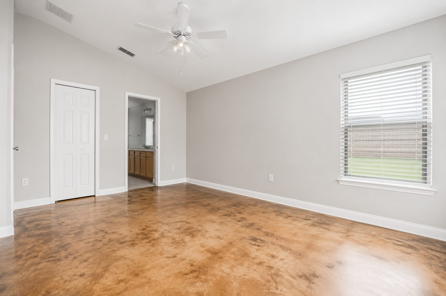 ๐ฅ Subject-To Deal in Riverview FL ๐ฅ๐ฅ Only $30k to Step In ๐ต 7.25% Financing Already in Place ๐ Single-Family with Fenced Yard ๐ก Low HOA Tampa Metro ๐๏ธ NO Pre-approval or Credit Check ๐ซ - photo 6