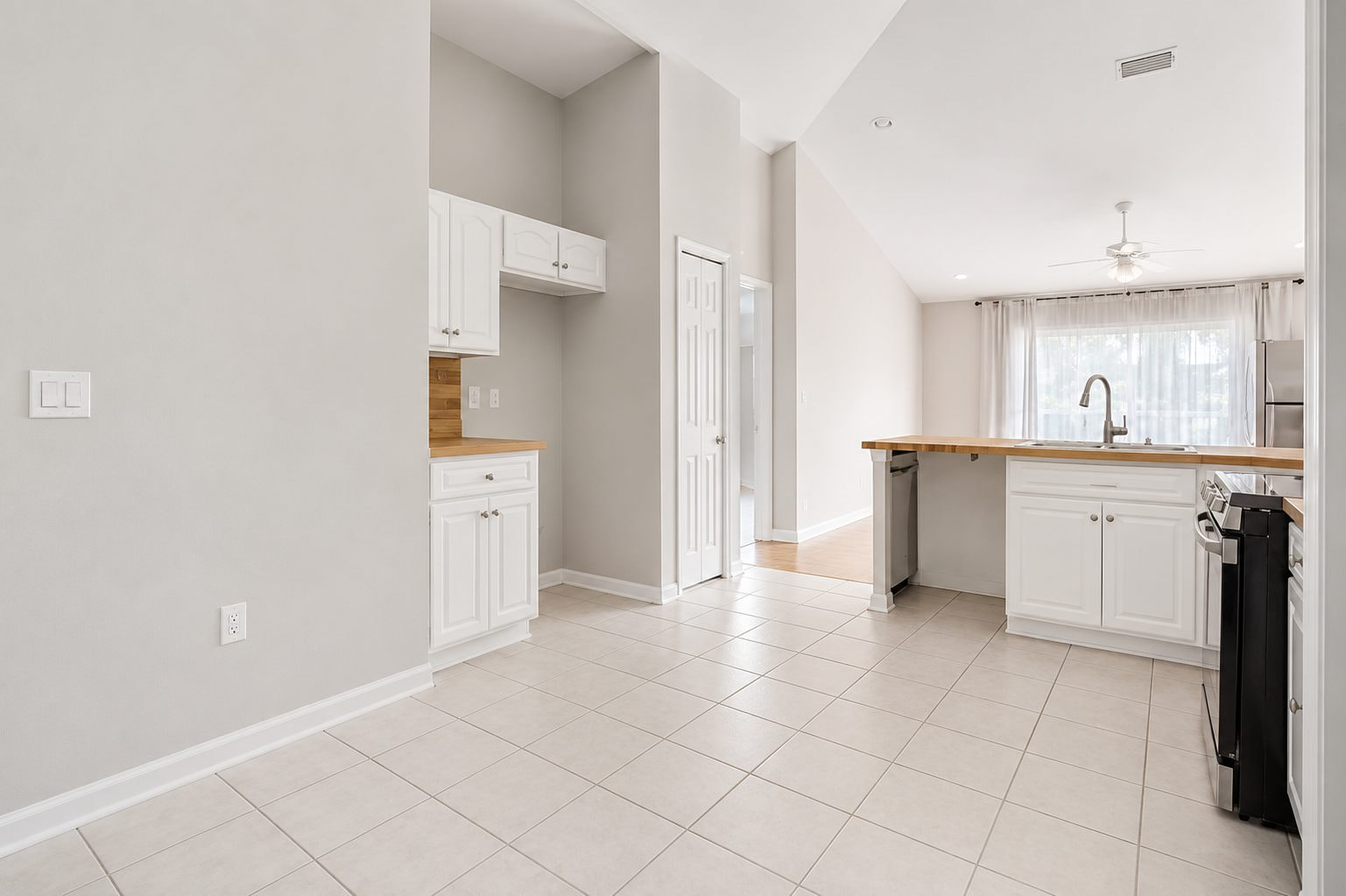 ๐ฅ Subject-To Deal in Riverview FL ๐ฅ๐ฅ Only $30k to Step In ๐ต 7.25% Financing Already in Place ๐ Single-Family with Fenced Yard ๐ก Low HOA Tampa Metro ๐๏ธ NO Pre-approval or Credit Check ๐ซ - photo 12
