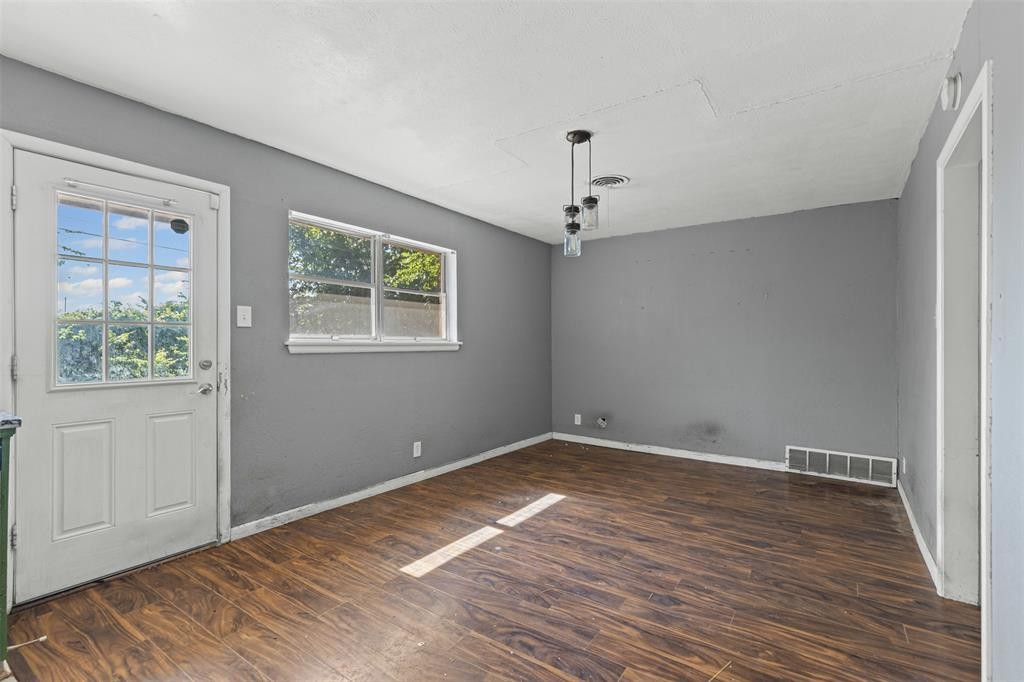 ๐ฅ Subject-To Deal in Richland Hills TX ๐ฅ๐ฅ Only 12.5K Down + CC to Step In ๐ต 3 Bed Brick Home in the Dallas / Fort Worth Metro ๐ NO Pre-approval or Credit Check ๐ซ - photo 24