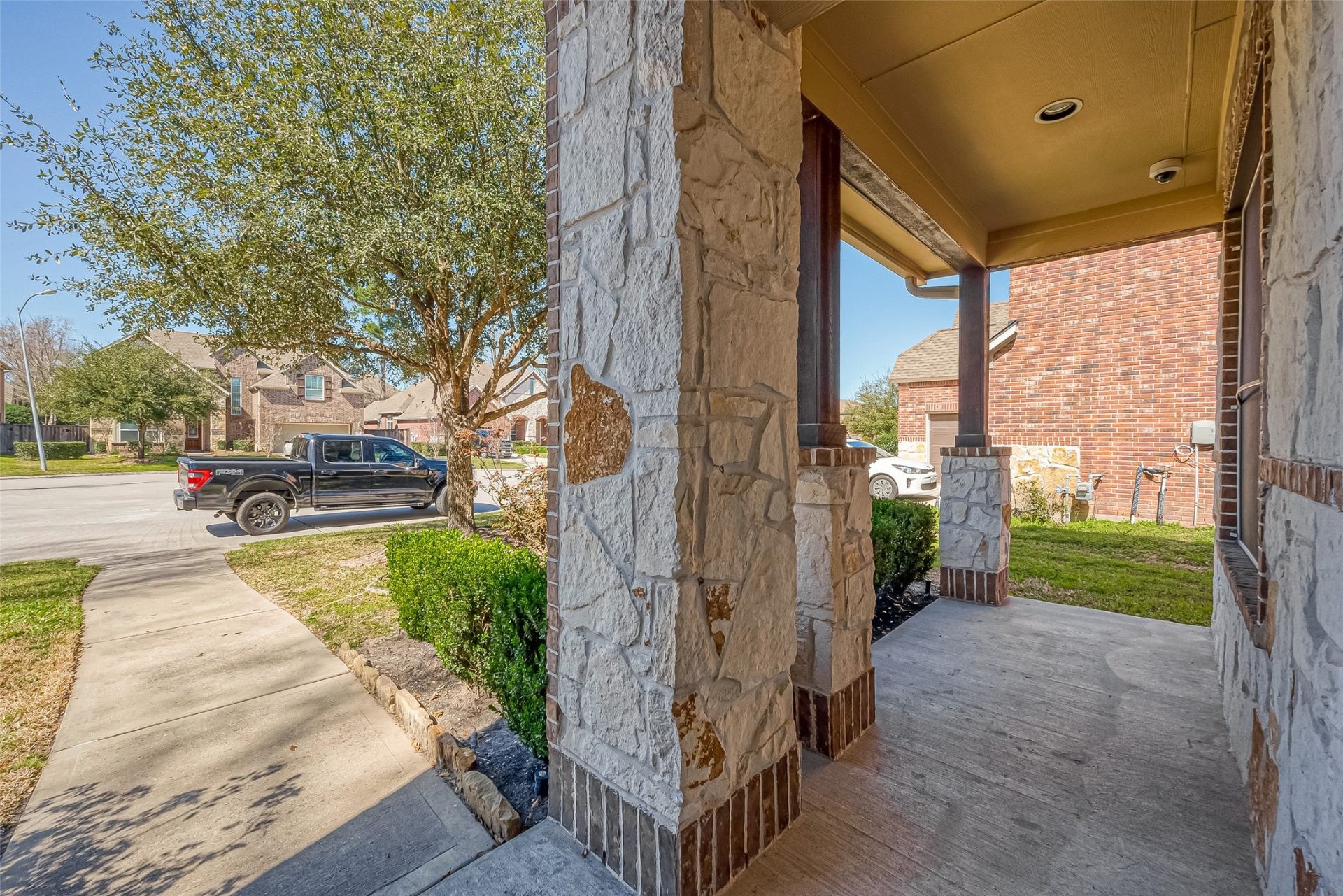 ๐ฅ Subject-To Stunner in Spring TX ๐ฅ๐ฅ Massive 5 Bed / 5 Bath, 3,950 sqft 2014 Build ๐ก Locked-In 4.75% CRAZY RATE ๐ Just $40k Down! ๐ต Built-In Equity, No Bank Qualifying ๐ซ - photo 35