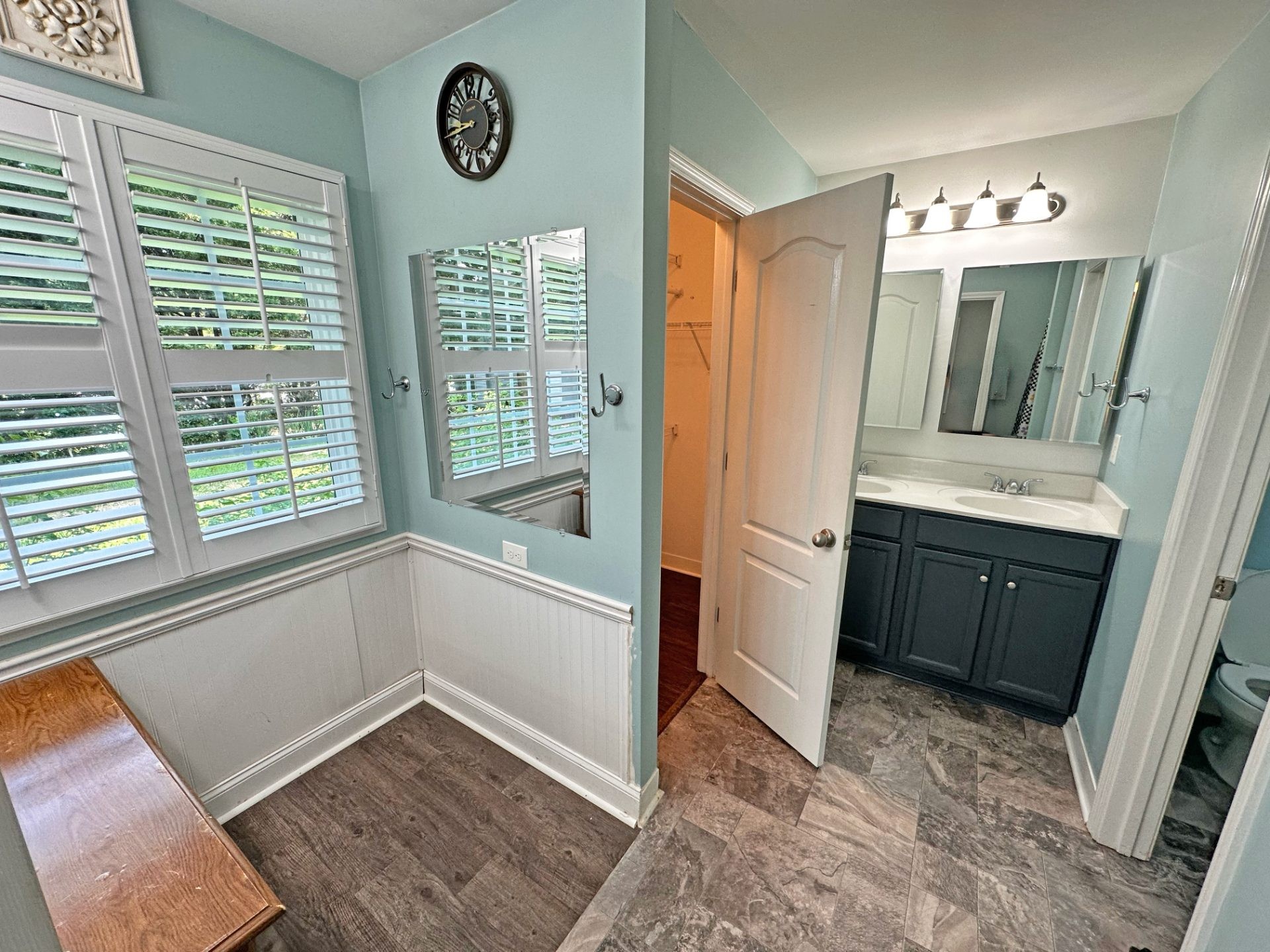 ๐ฅ Subject-To STR Money Maker in Dallas GA ๐ฅ Clean 3 Bed / 2 Bath, 1,681 sqft on a Corner Lot ๐ก Up to $6,000/mo on Airbnb ๐ฐ Just $20k Down + CC to Take Over ๐ No HOA, Vacant and Ready ๐ช No Bank Qualifying ๐ซ - photo 5