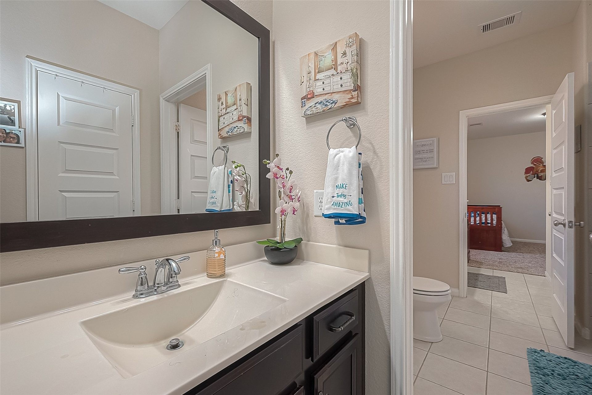๐ฅ Subject-To Stunner in Spring TX ๐ฅ๐ฅ Massive 5 Bed / 5 Bath, 3,950 sqft 2014 Build ๐ก Locked-In 4.75% CRAZY RATE ๐ Just $40k Down! ๐ต Built-In Equity, No Bank Qualifying ๐ซ - photo 4