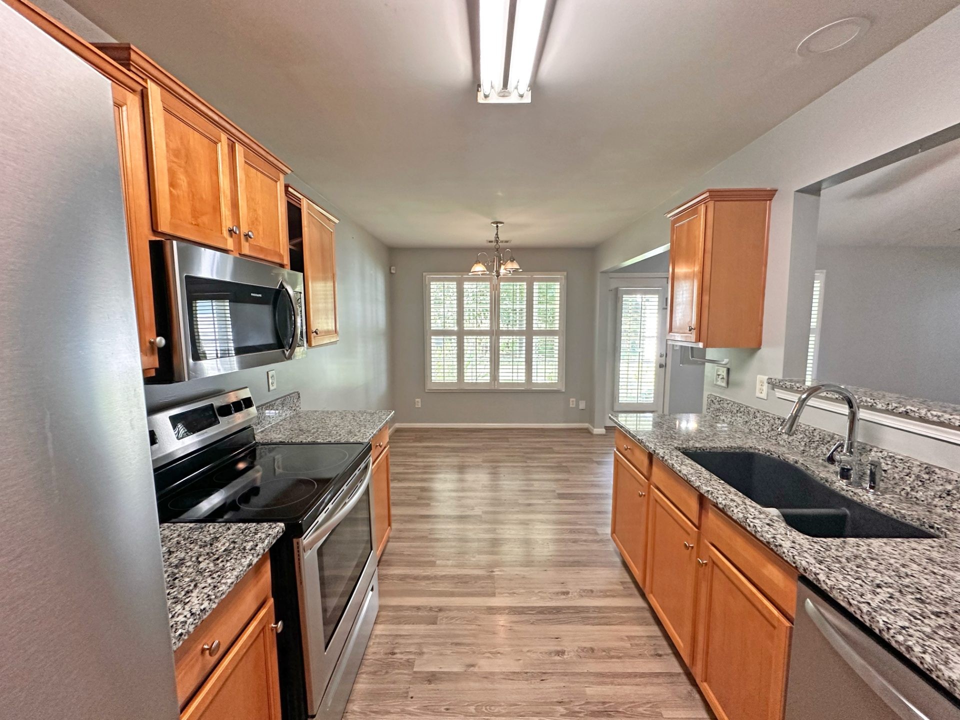 ๐ฅ Subject-To STR Money Maker in Dallas GA ๐ฅ Clean 3 Bed / 2 Bath, 1,681 sqft on a Corner Lot ๐ก Up to $6,000/mo on Airbnb ๐ฐ Just $20k Down + CC to Take Over ๐ No HOA, Vacant and Ready ๐ช No Bank Qualifying ๐ซ - photo 20