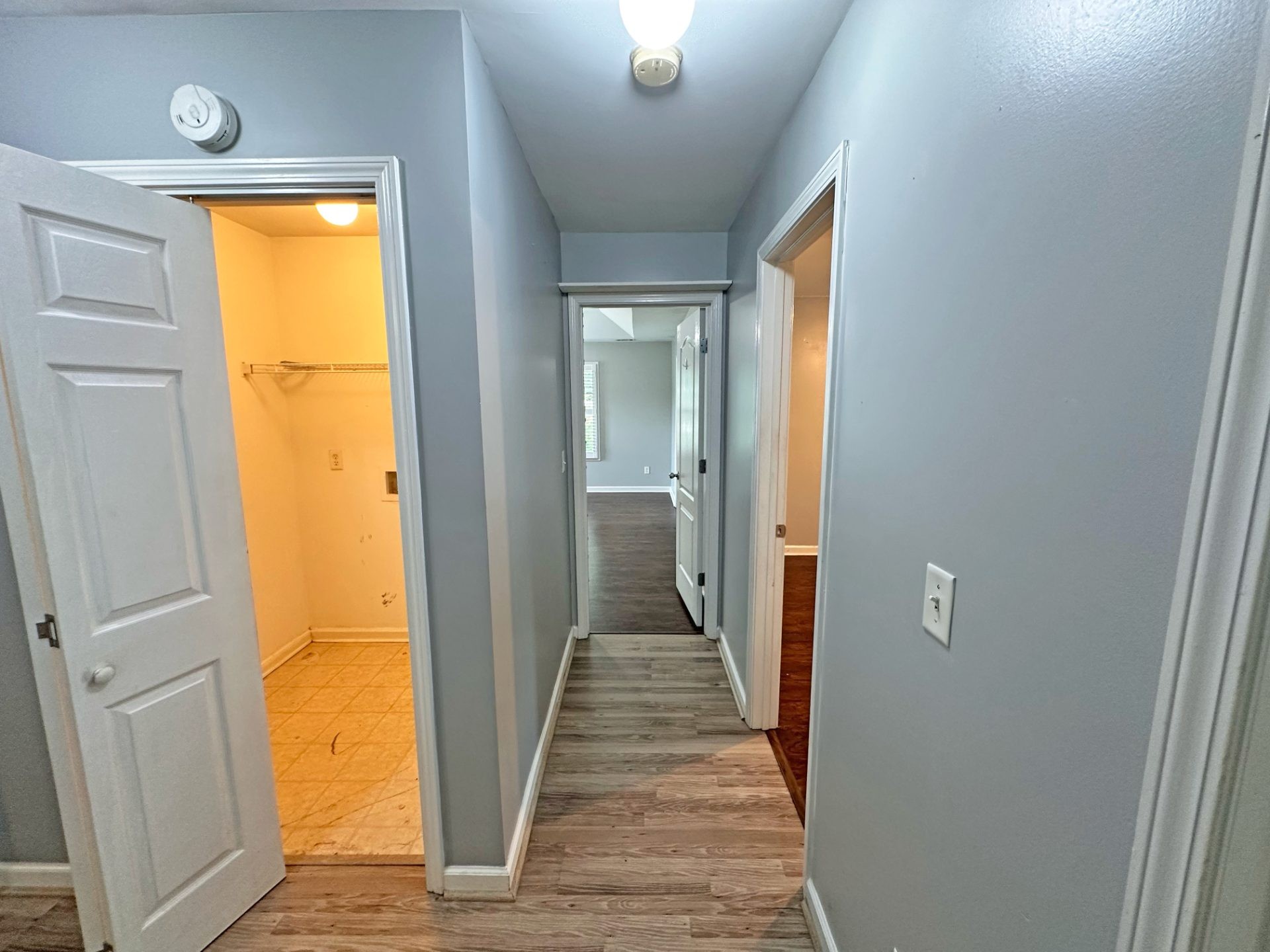 ๐ฅ Subject-To STR Money Maker in Dallas GA ๐ฅ Clean 3 Bed / 2 Bath, 1,681 sqft on a Corner Lot ๐ก Up to $6,000/mo on Airbnb ๐ฐ Just $20k Down + CC to Take Over ๐ No HOA, Vacant and Ready ๐ช No Bank Qualifying ๐ซ - photo 9