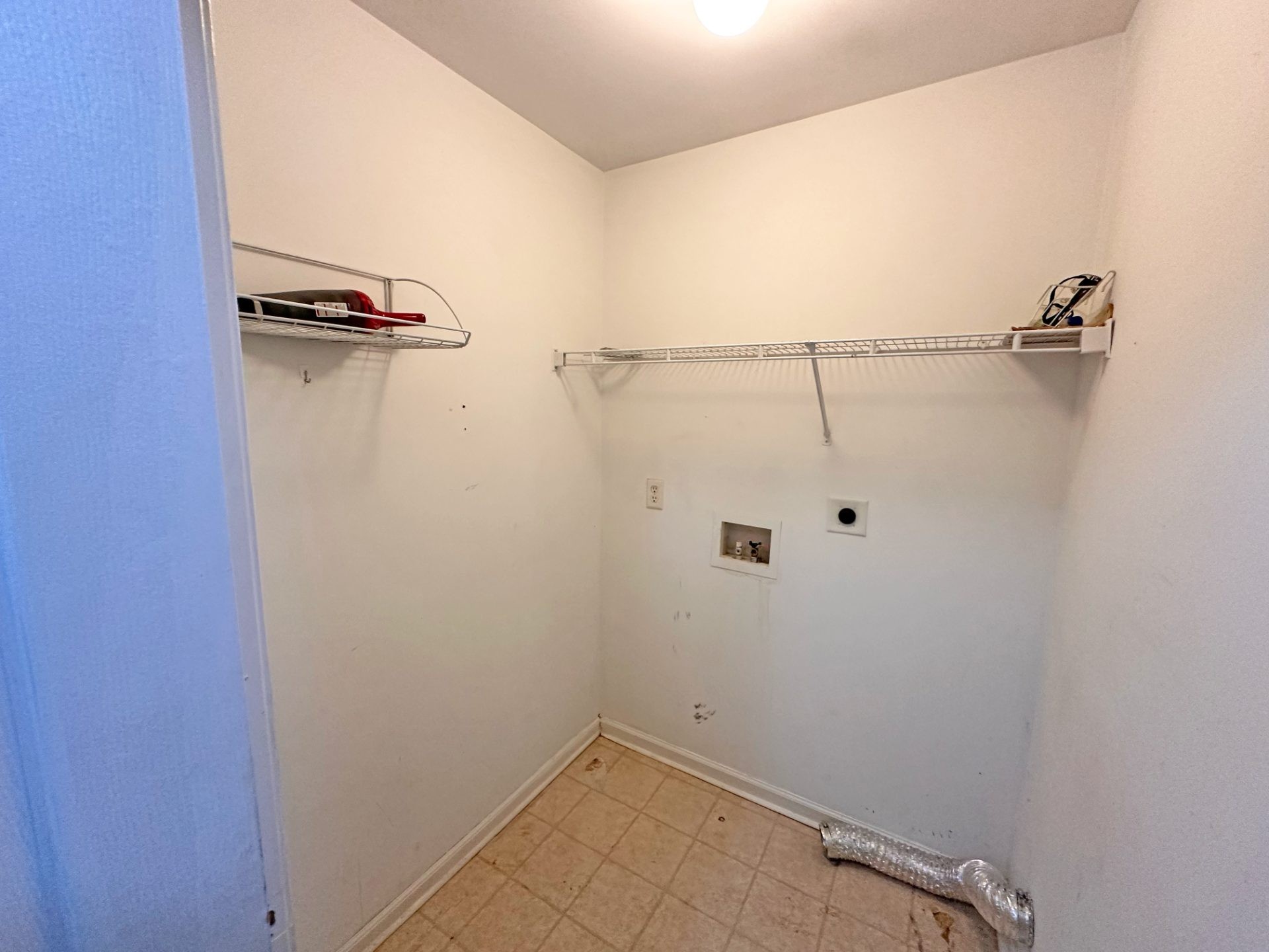 ๐ฅ Subject-To STR Money Maker in Dallas GA ๐ฅ Clean 3 Bed / 2 Bath, 1,681 sqft on a Corner Lot ๐ก Up to $6,000/mo on Airbnb ๐ฐ Just $20k Down + CC to Take Over ๐ No HOA, Vacant and Ready ๐ช No Bank Qualifying ๐ซ - photo 7