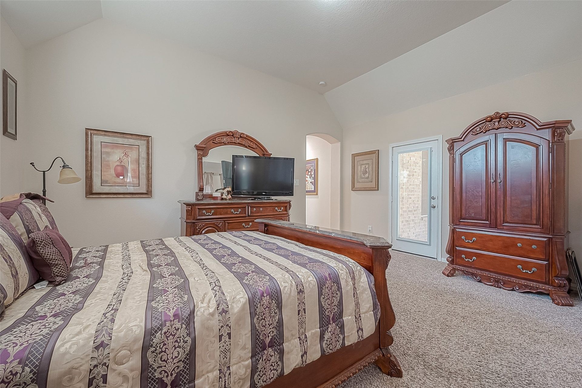 ๐ฅ Subject-To Stunner in Spring TX ๐ฅ๐ฅ Massive 5 Bed / 5 Bath, 3,950 sqft 2014 Build ๐ก Locked-In 4.75% CRAZY RATE ๐ Just $40k Down! ๐ต Built-In Equity, No Bank Qualifying ๐ซ - photo 19