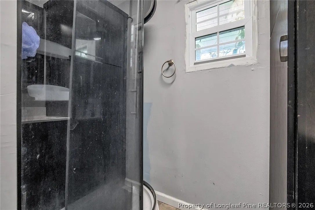 ๐ฅ Subject-To Co-Living Cash Cow in Lumberton NC ๐ฅ๐ฅ Massive 5 Bed / 3.5 Bath, 3,032 sqft on Over an Acre ๐ก Just $25k Down + CC to Take Over ๐ Oversized Workshop + Sunroom ๐ ๏ธ No Bank Qualifying, No Credit Check ๐ซ - photo 16