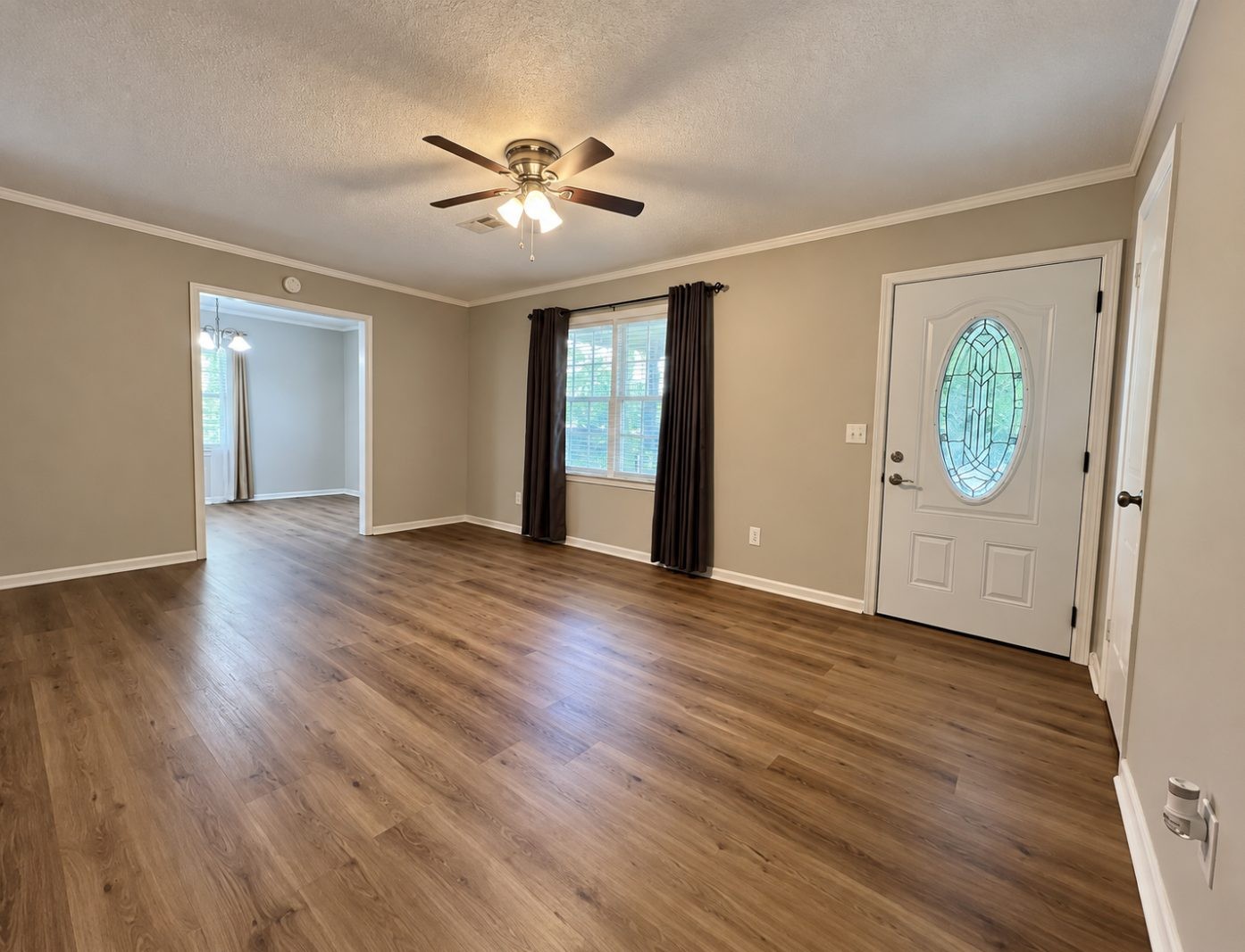 ๐ก SUBJECT-TO in Franklin, GA ๐ฅ๐ฅ 3 Bed / 1.5 Bath Remodeled Ranch ๐ No Bank, No New Loan ๐ซ NO HOA, NO Rental Restrictions ๐ต Only 2% Down - photo 2