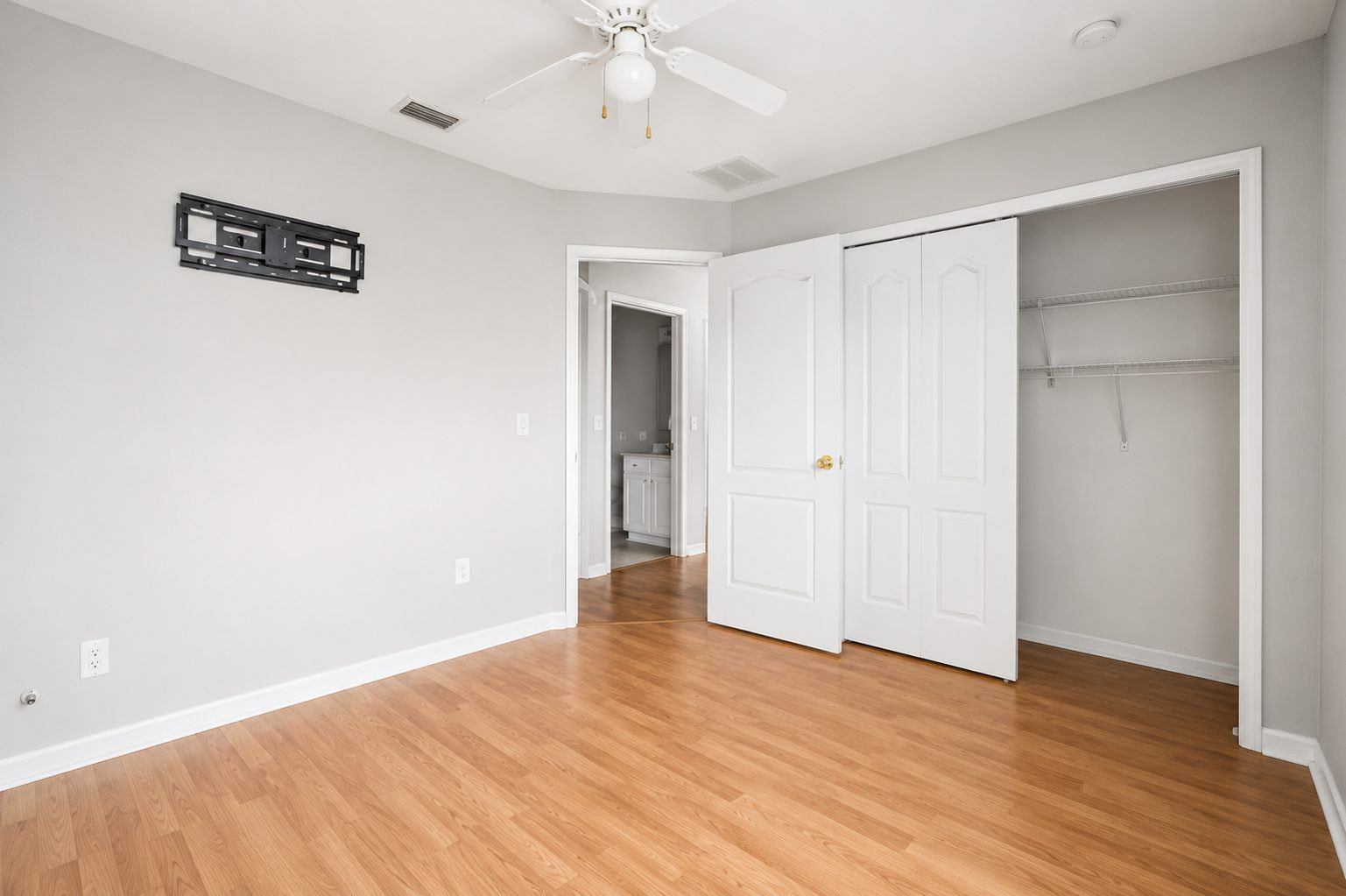 ๐ฅ Subject-To Deal in Riverview FL ๐ฅ๐ฅ Only $30k to Step In ๐ต 7.25% Financing Already in Place ๐ Single-Family with Fenced Yard ๐ก Low HOA Tampa Metro ๐๏ธ NO Pre-approval or Credit Check ๐ซ - photo 14