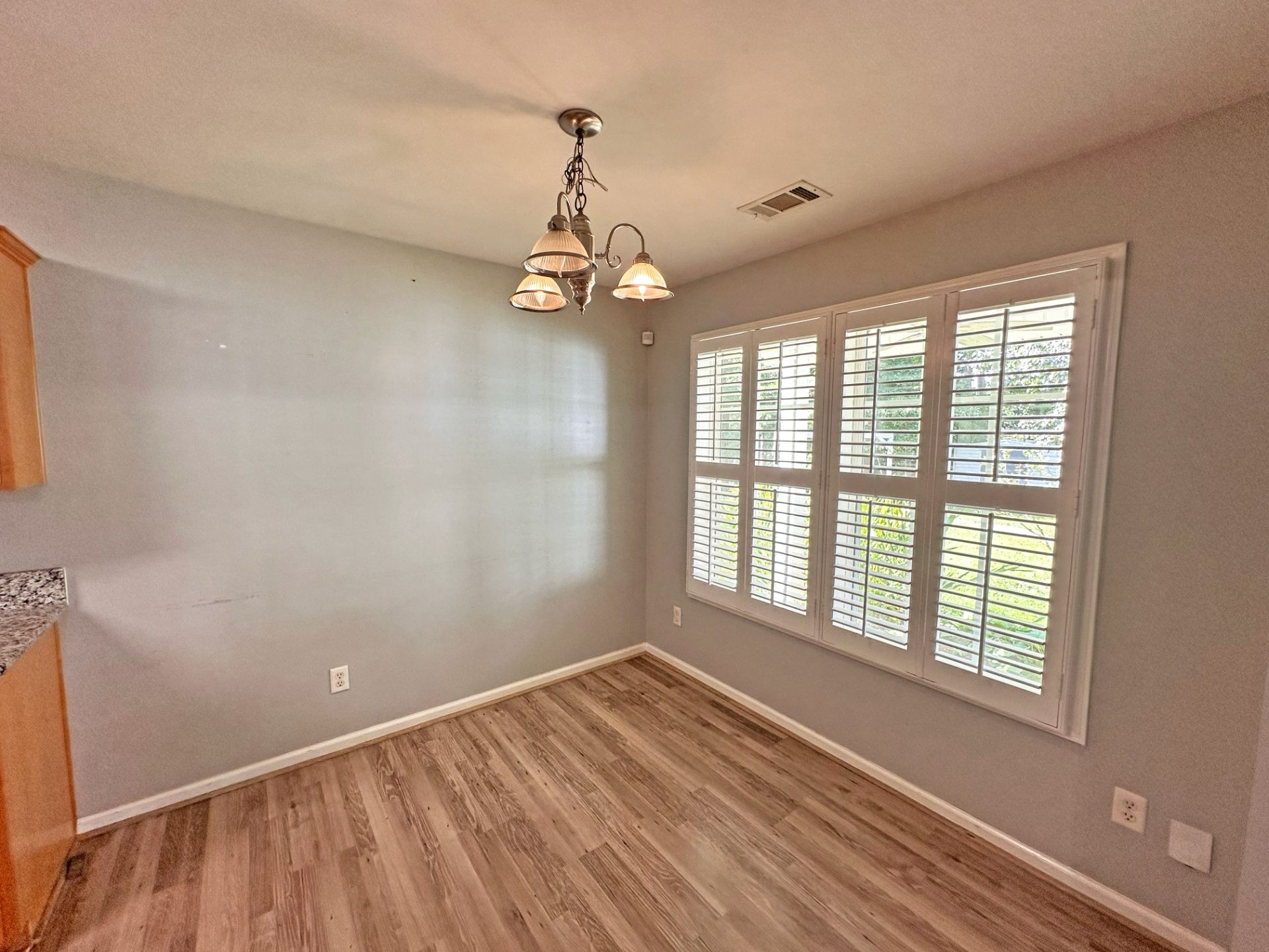 ๐ฅ Subject-To STR Money Maker in Dallas GA ๐ฅ Clean 3 Bed / 2 Bath, 1,681 sqft on a Corner Lot ๐ก Up to $6,000/mo on Airbnb ๐ฐ Just $20k Down + CC to Take Over ๐ No HOA, Vacant and Ready ๐ช No Bank Qualifying ๐ซ - photo 19