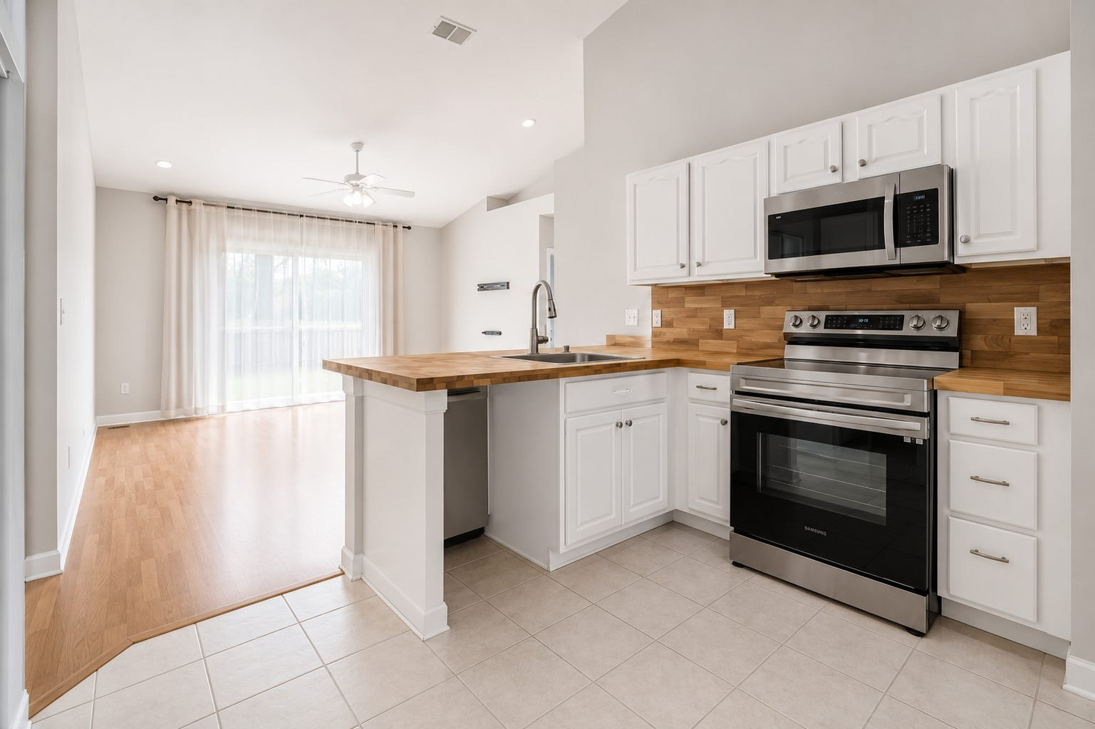 ๐ฅ Subject-To Deal in Riverview FL ๐ฅ๐ฅ Only $30k to Step In ๐ต 7.25% Financing Already in Place ๐ Single-Family with Fenced Yard ๐ก Low HOA Tampa Metro ๐๏ธ NO Pre-approval or Credit Check ๐ซ - photo 2