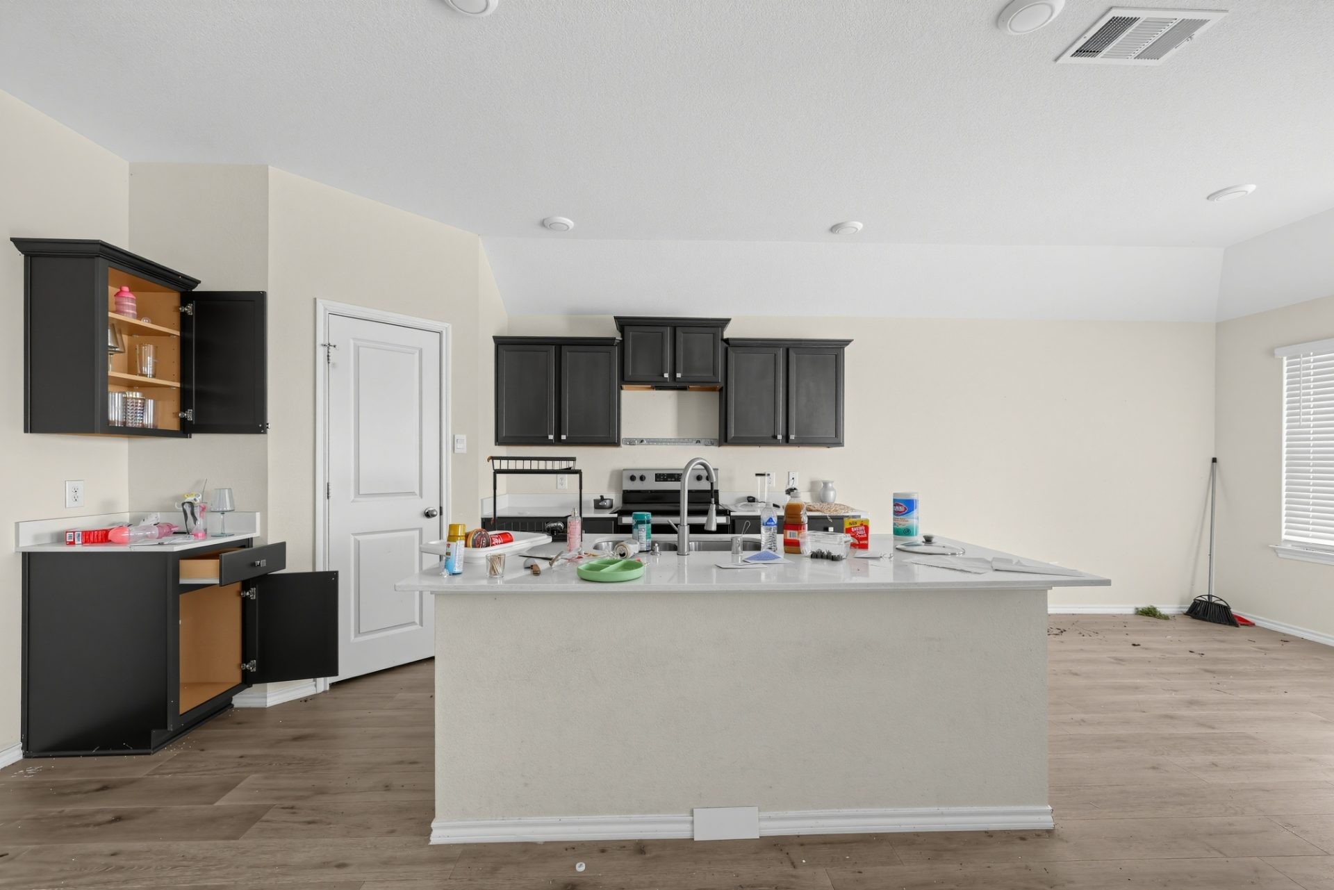 ๐ฅ๐ฅ SUBJECT-TO in Denton, TX ๐ฅ๐ฅ Brand New 3 Bed / 2 Bath ๐๏ธ Step Into CRAZY 4.9% Rate ๐ Just $10k Down ๐ธ NO Bank, NO Pre-Approval ๐ - photo 9