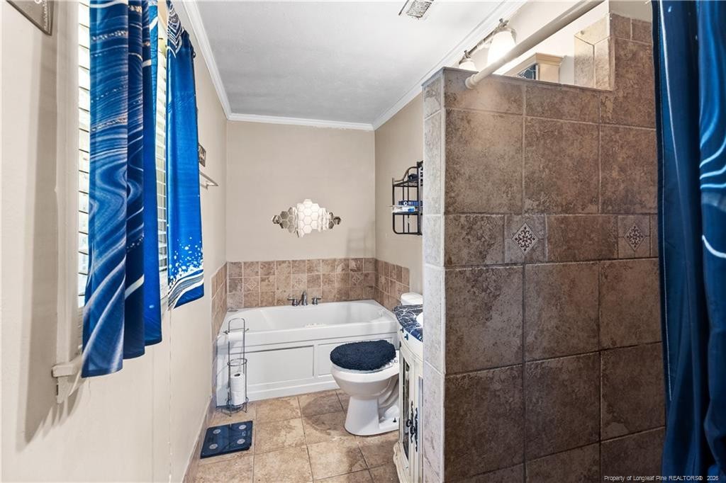 ๐ฅ CRAZY SUB2 in Fayetteville NC ๐ฅ๐ฅ 2,130 sqft 3 Bed / 2 Bath ๐ ๐ Minutes to Fort Liberty ๐๏ธ No Bank Qualifying, No Credit Check ๐ซ - photo 6