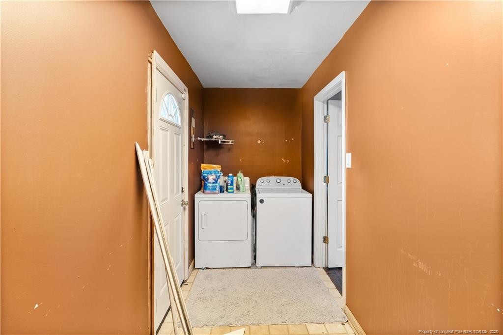 ๐ฅ CRAZY SUB2 in Fayetteville NC ๐ฅ๐ฅ 2,130 sqft 3 Bed / 2 Bath ๐ ๐ Minutes to Fort Liberty ๐๏ธ No Bank Qualifying, No Credit Check ๐ซ - photo 8
