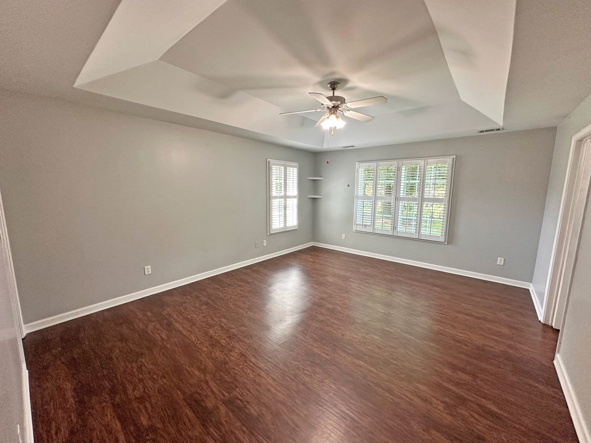 ๐ฅ Subject-To STR Money Maker in Dallas GA ๐ฅ Clean 3 Bed / 2 Bath, 1,681 sqft on a Corner Lot ๐ก Up to $6,000/mo on Airbnb ๐ฐ Just $20k Down + CC to Take Over ๐ No HOA, Vacant and Ready ๐ช No Bank Qualifying ๐ซ - photo 4