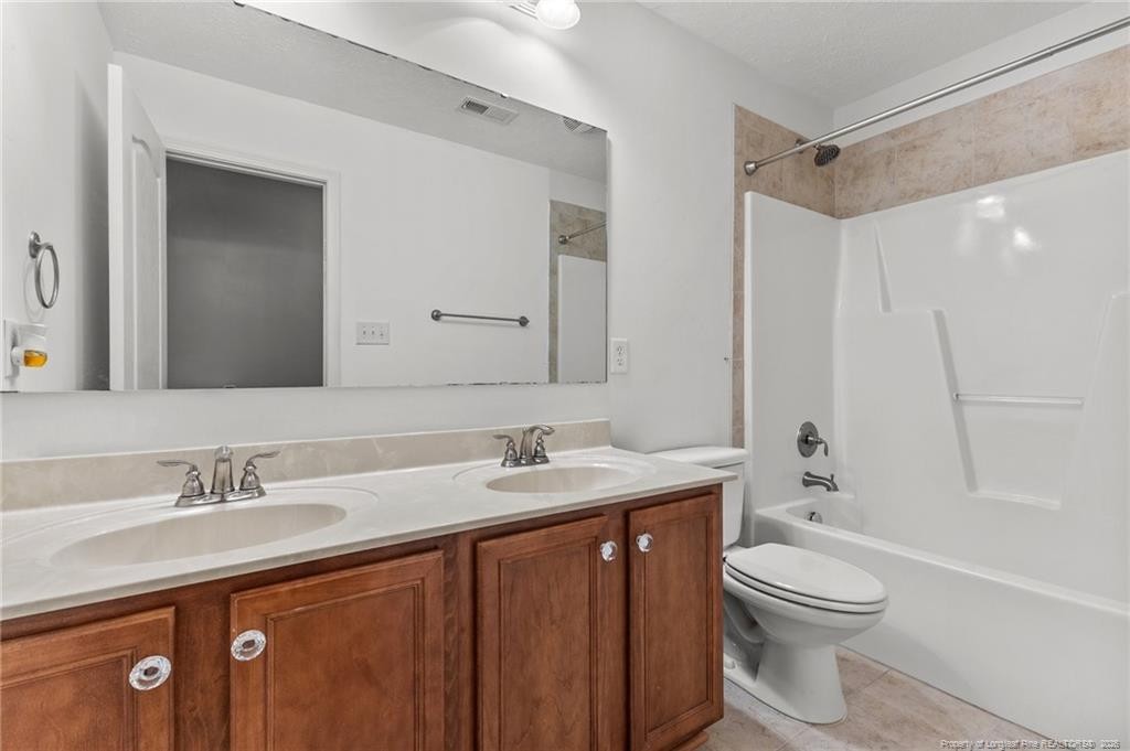 ๐ฅ๐ฅ SUBJECT-TO in Raeford, NC ๐ฅ๐ฅ 4 Bed / 3 Bath ๐ Minutes From Fort Liberty ๐๏ธ Furnished-Rental Cash Machine ๐ Just $25k to Step In ๐ธ NO Bank, NO Pre-Approval ๐ - photo 5